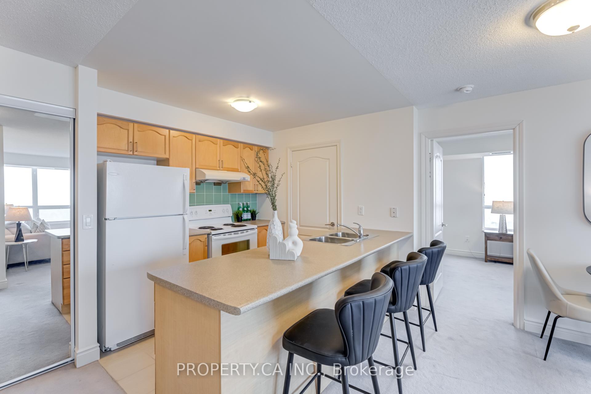 2 Bedrooms Condo at 50 Brian Harrison, Toronto For sale