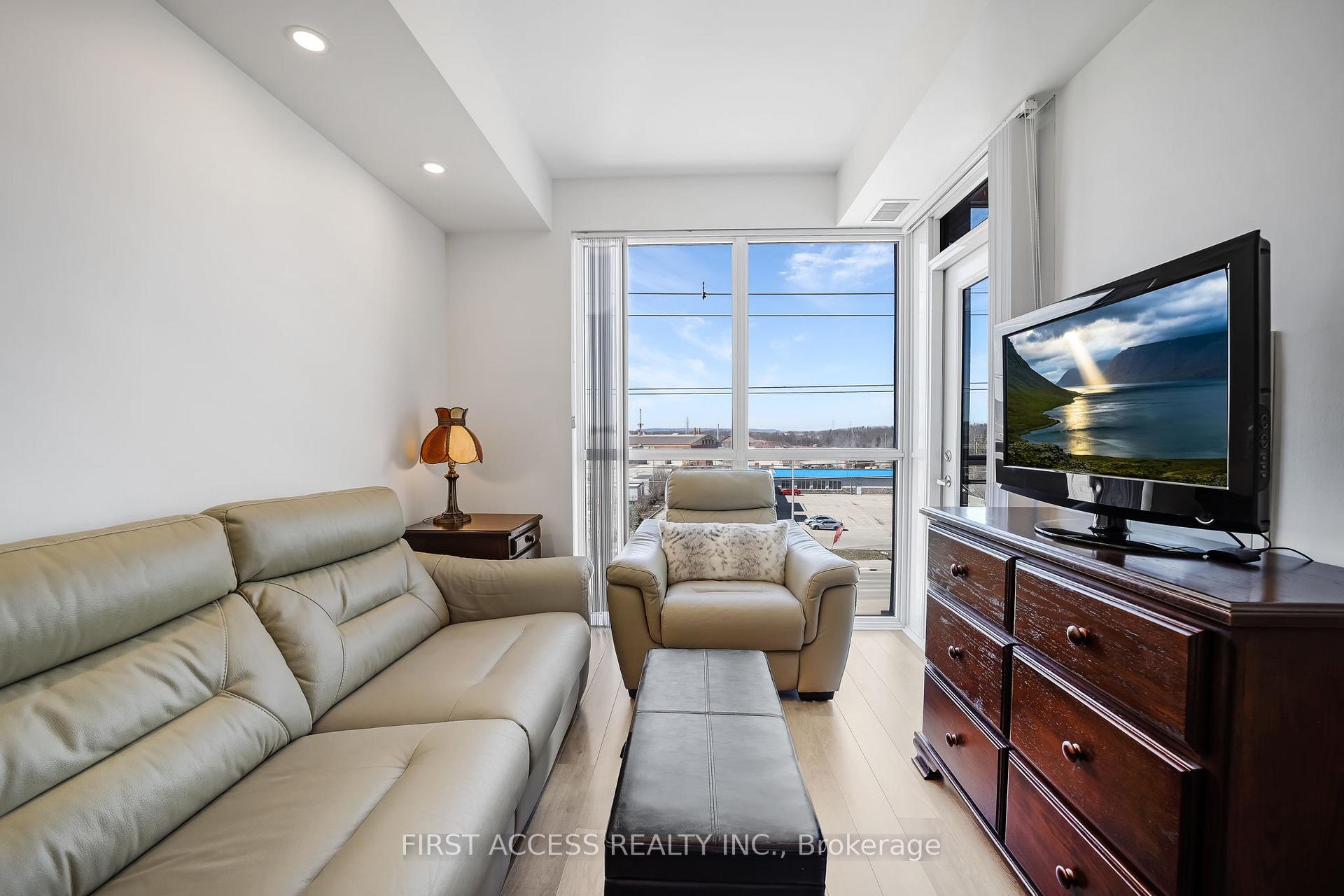 1 Bedroom Condo at 5230 Dundas,  Burlington For sale