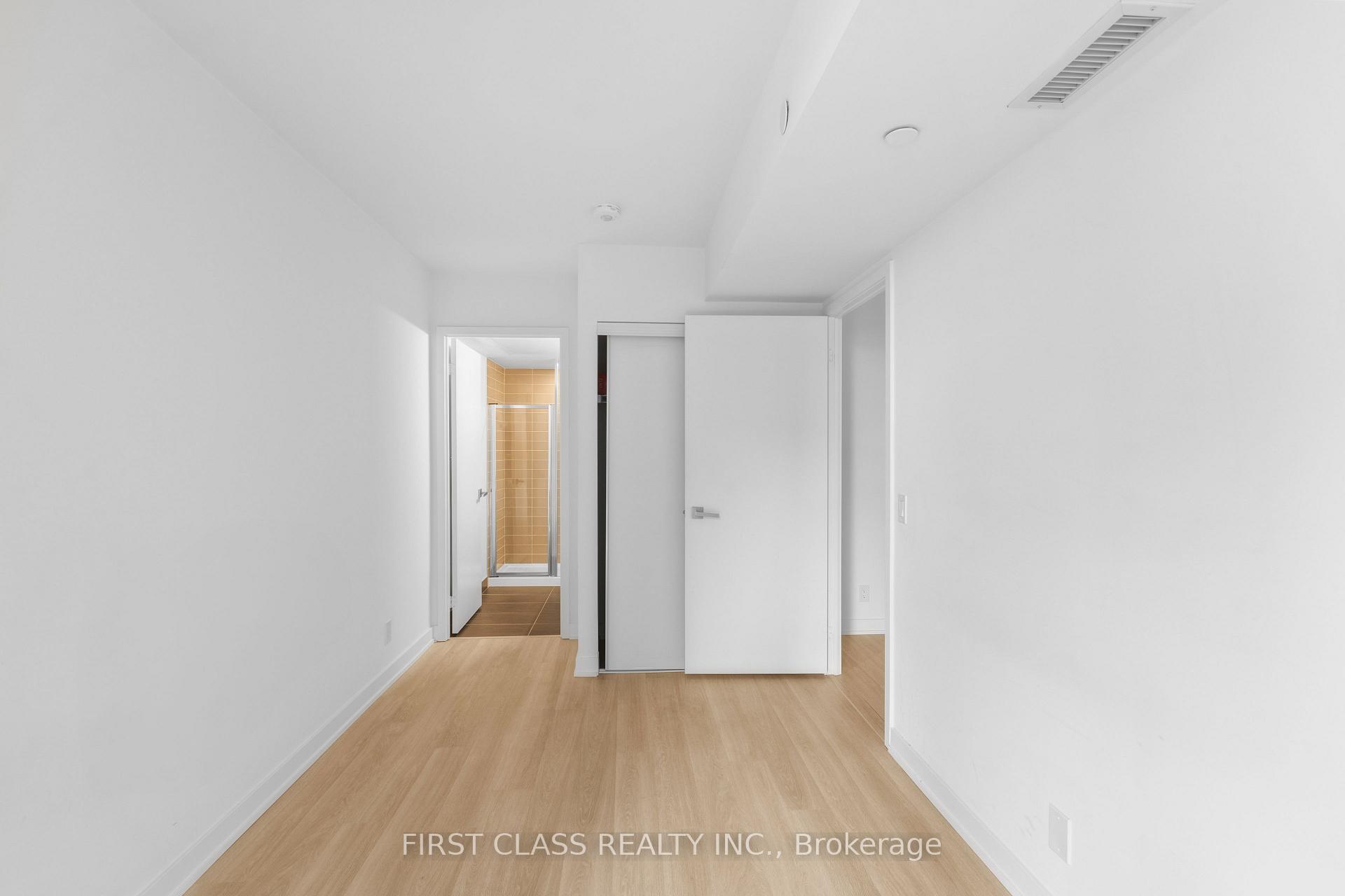 2 Bedrooms Condo at 30 Tretti, Toronto For sale