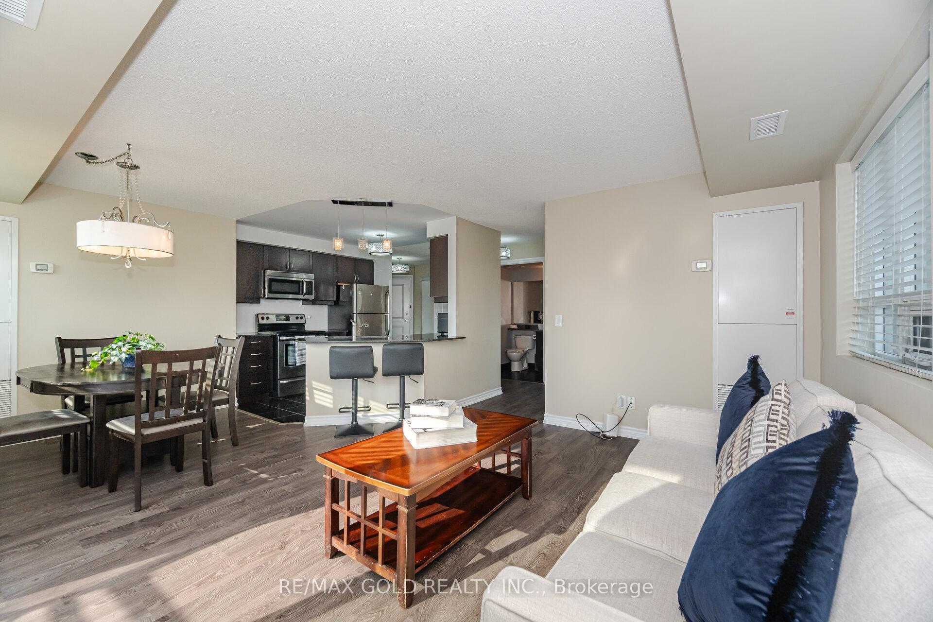 2 Bedrooms Condo at 7730 Kipling, Vaughan For sale
