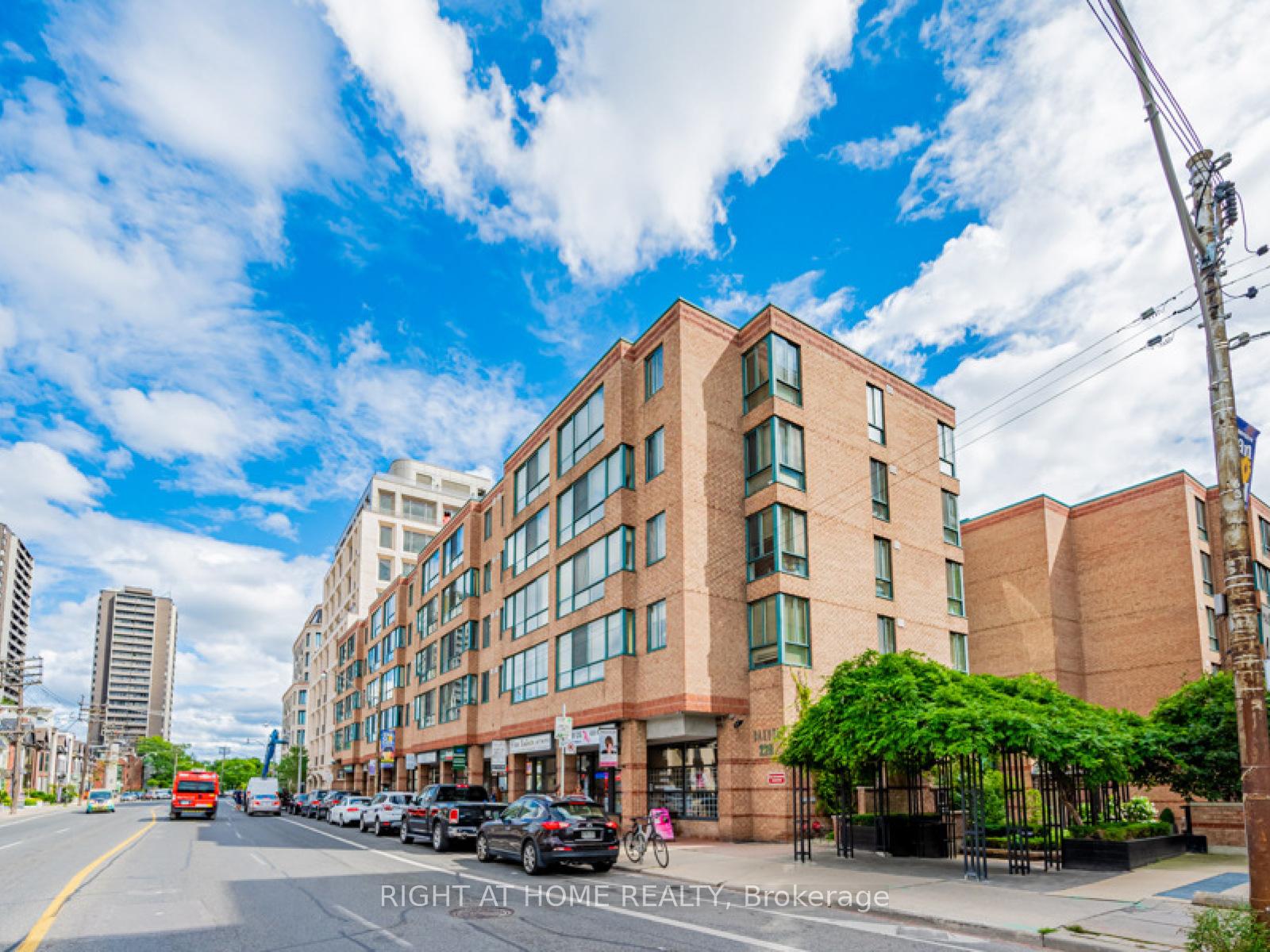 2 Bedrooms Condo at 225 Davenport, Toronto For sale