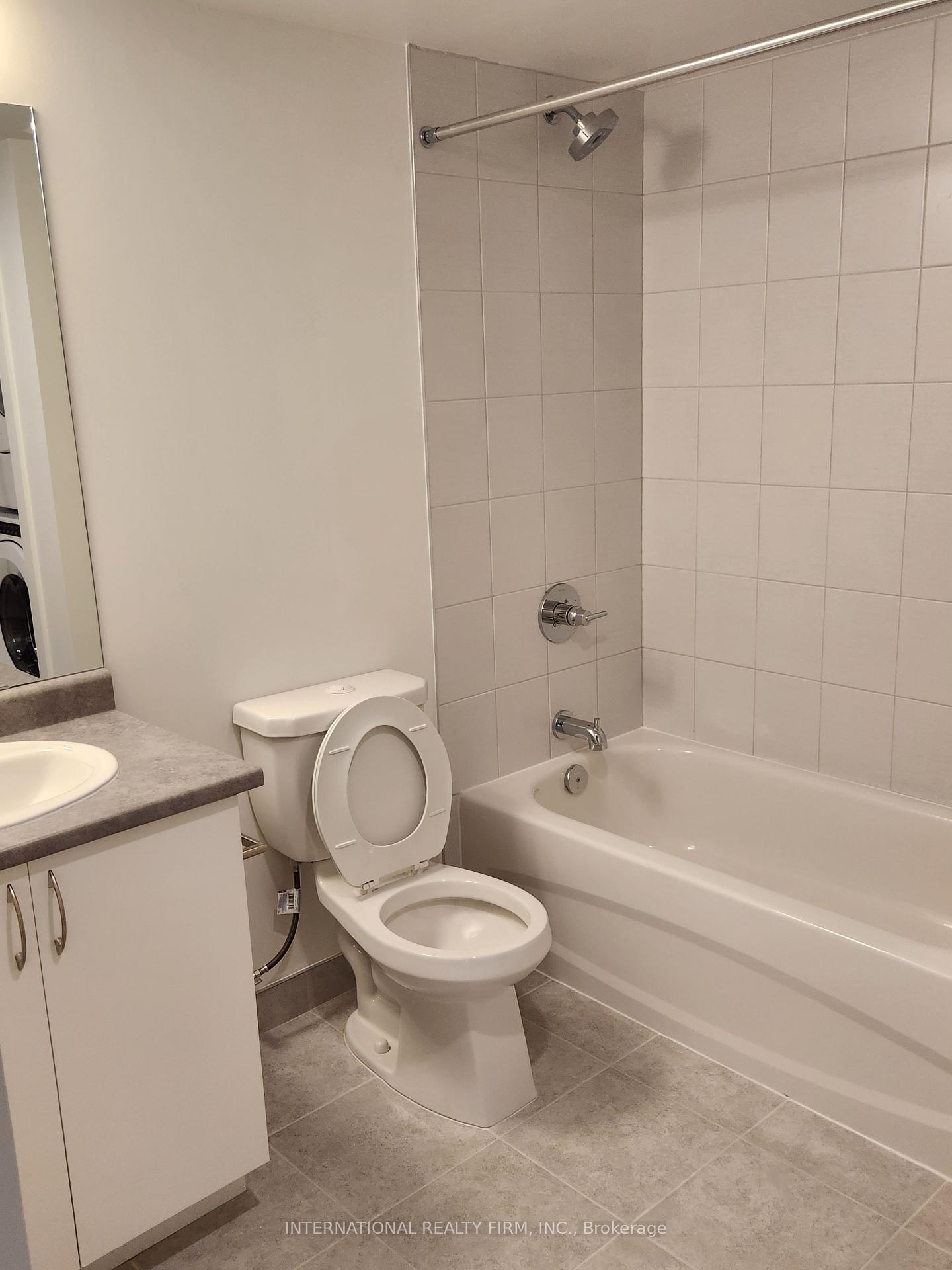 2 Bedrooms Condo at 10 Wilby, Toronto For sale