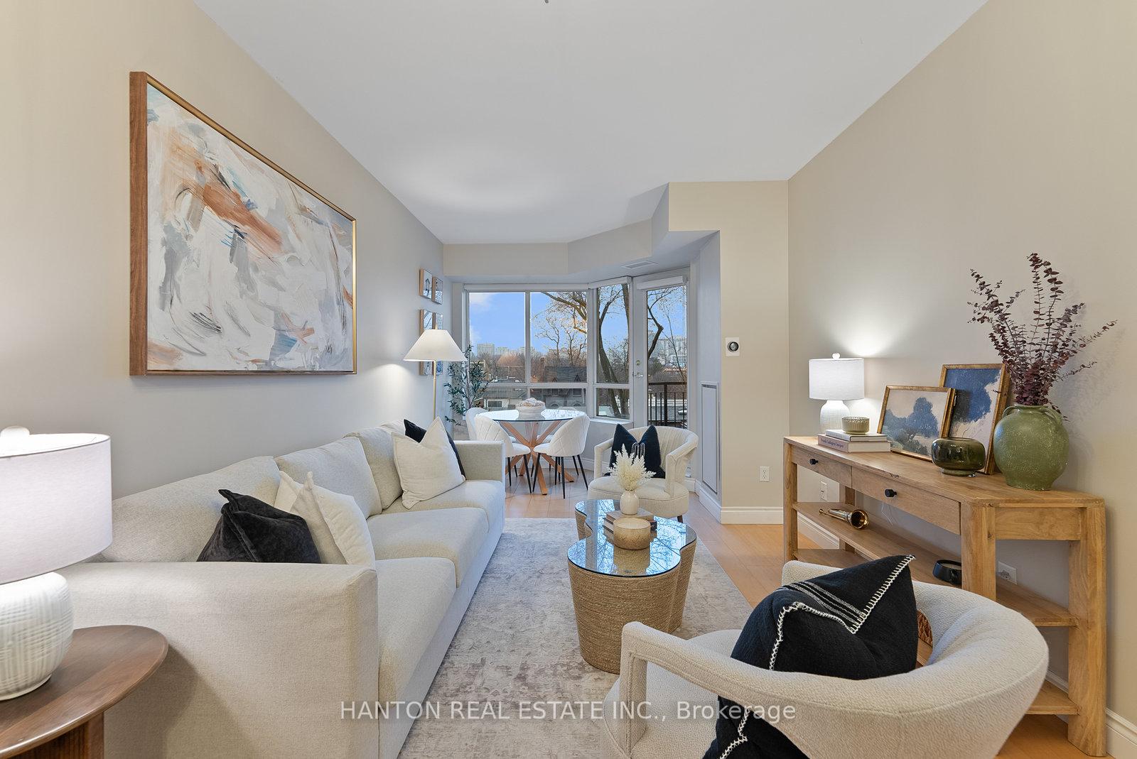 2 Bedrooms Condo at 77 Mcmurrich,  Toronto For sale