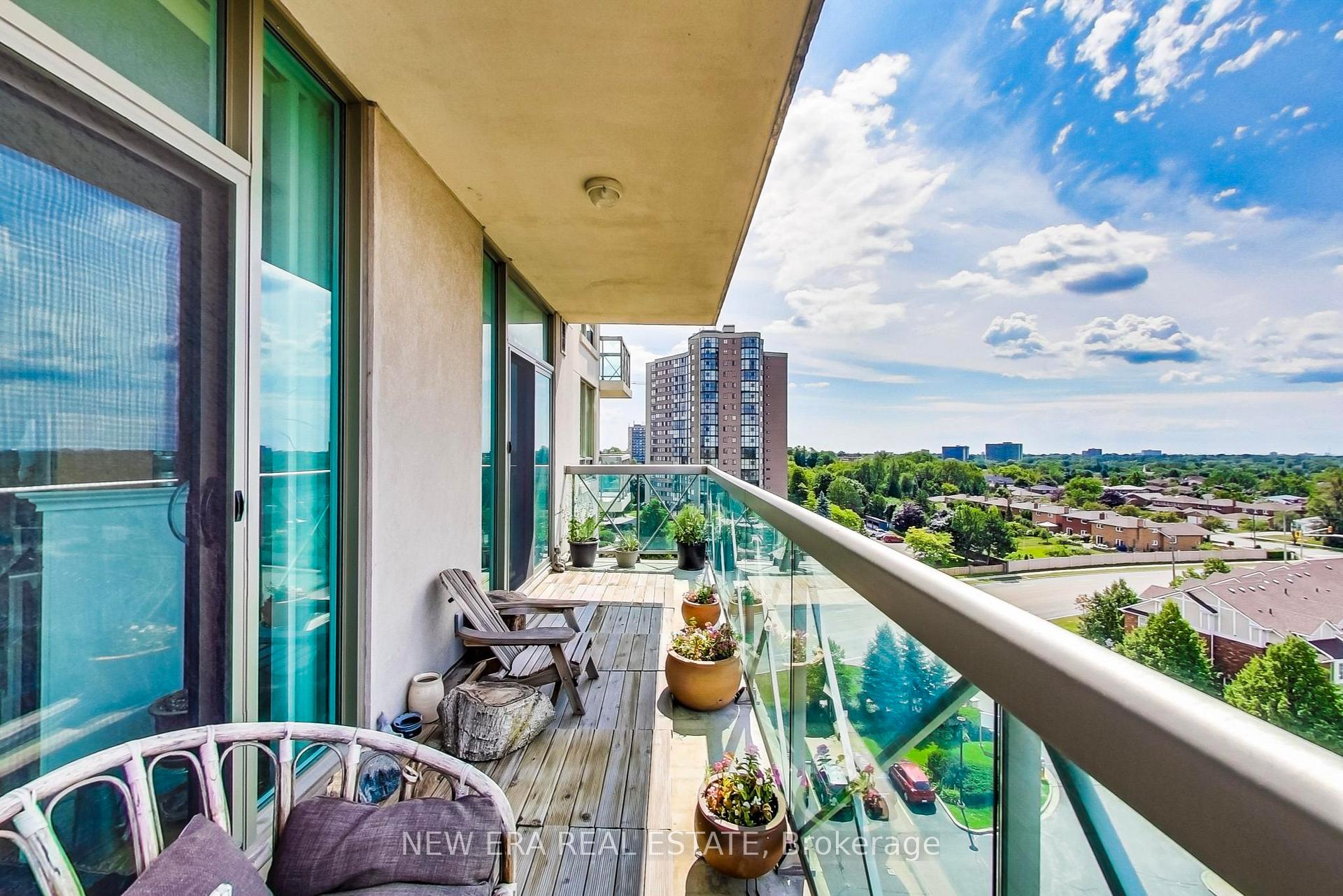 3 Bedrooms Condo at 1359 Rathburn, Mississauga For sale