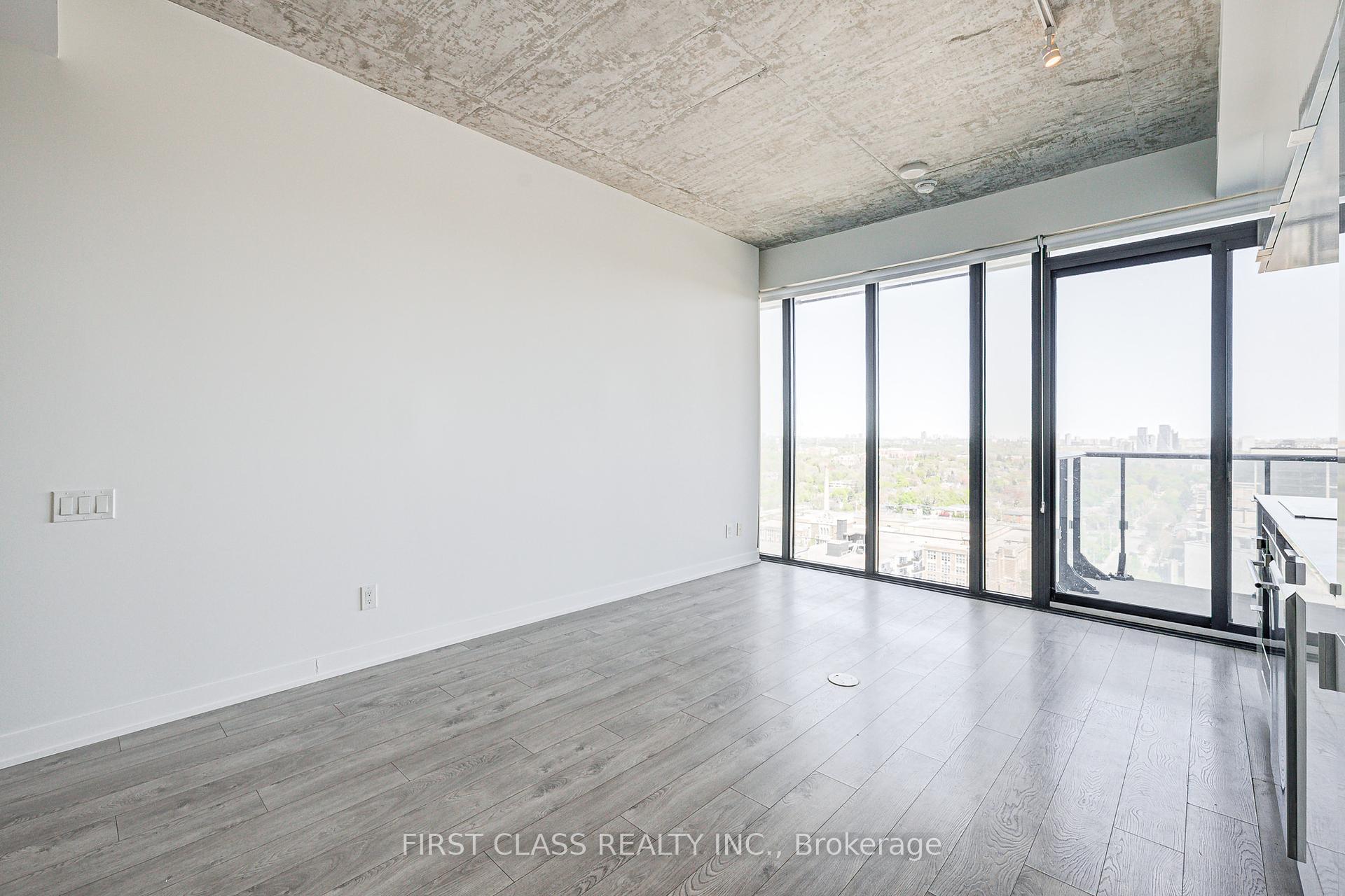 2 Bedrooms Condo at 185 Roehampton, Toronto For sale