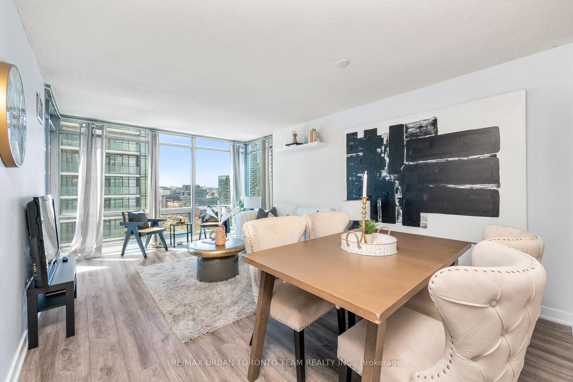 3 Bedrooms Condo at 81 Navy Wharf, Toronto For sale