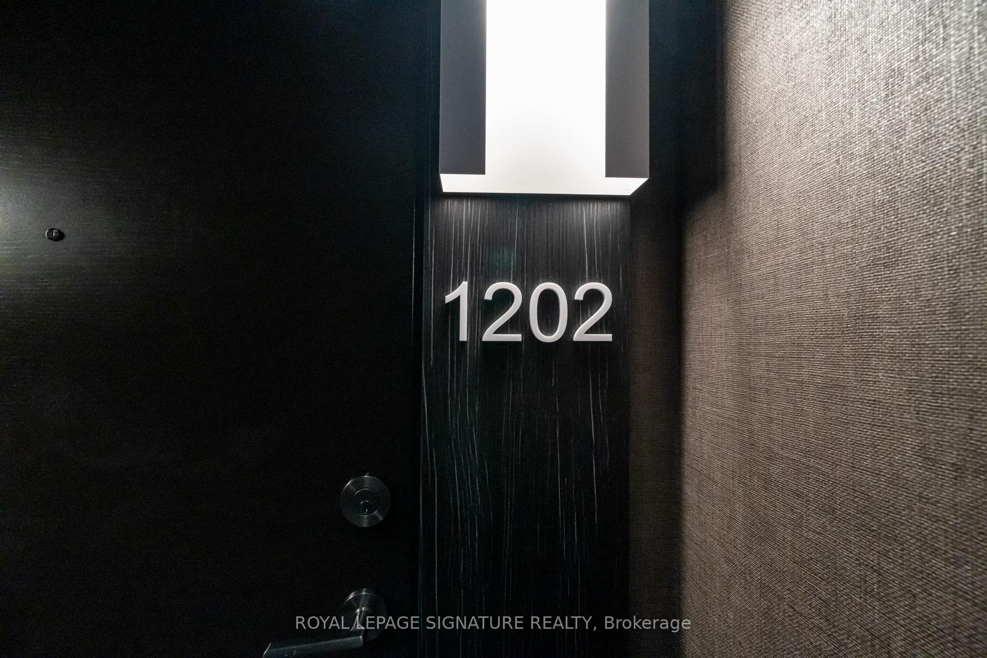 2 Bedrooms Condo at 2 Teagarden, Toronto For sale