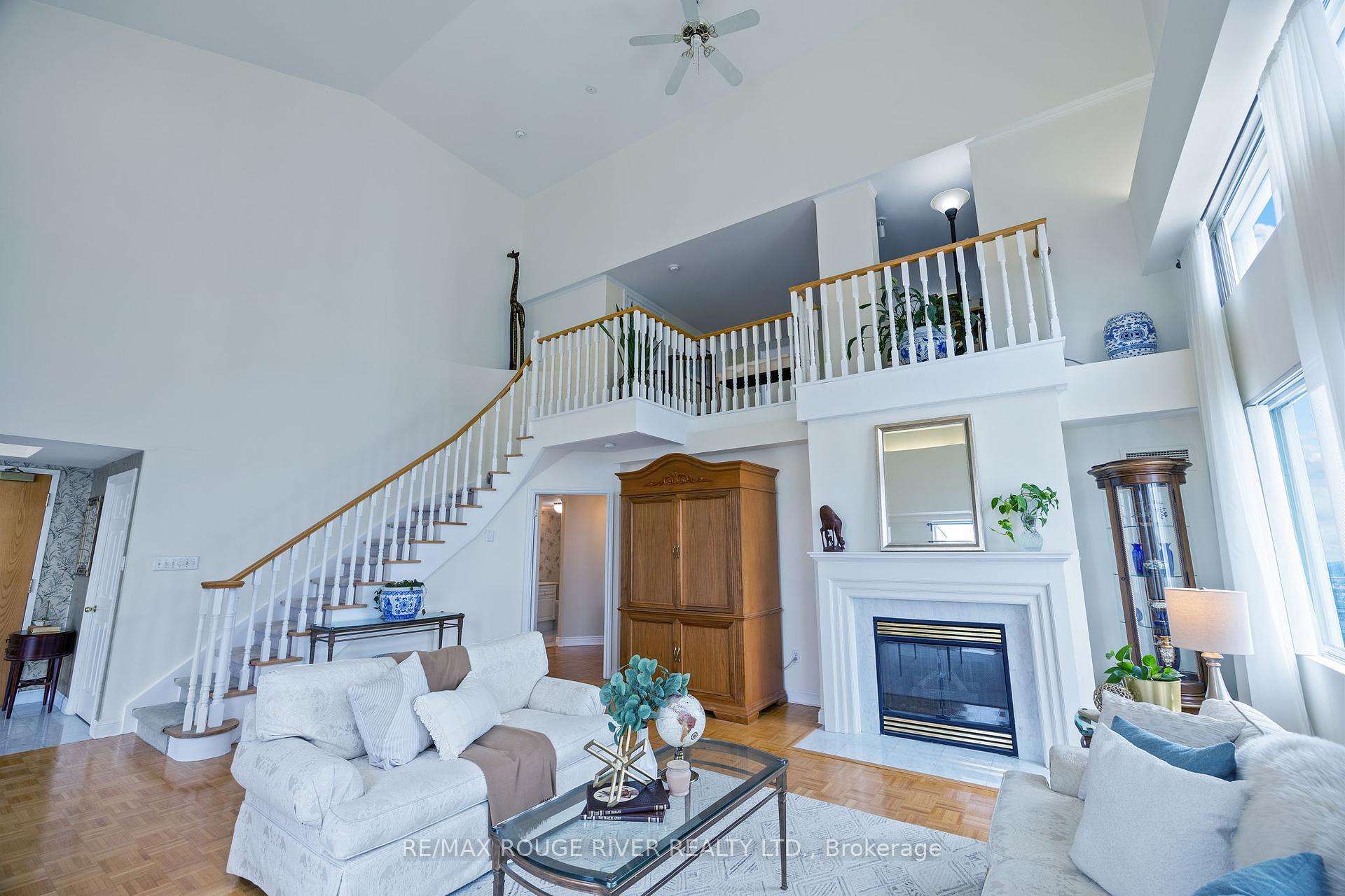 3 Bedrooms Condo at 101 Subway, Toronto For sale