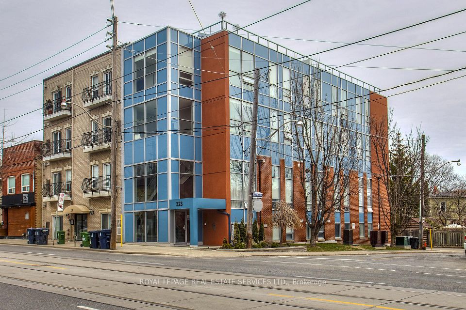323 Kingston