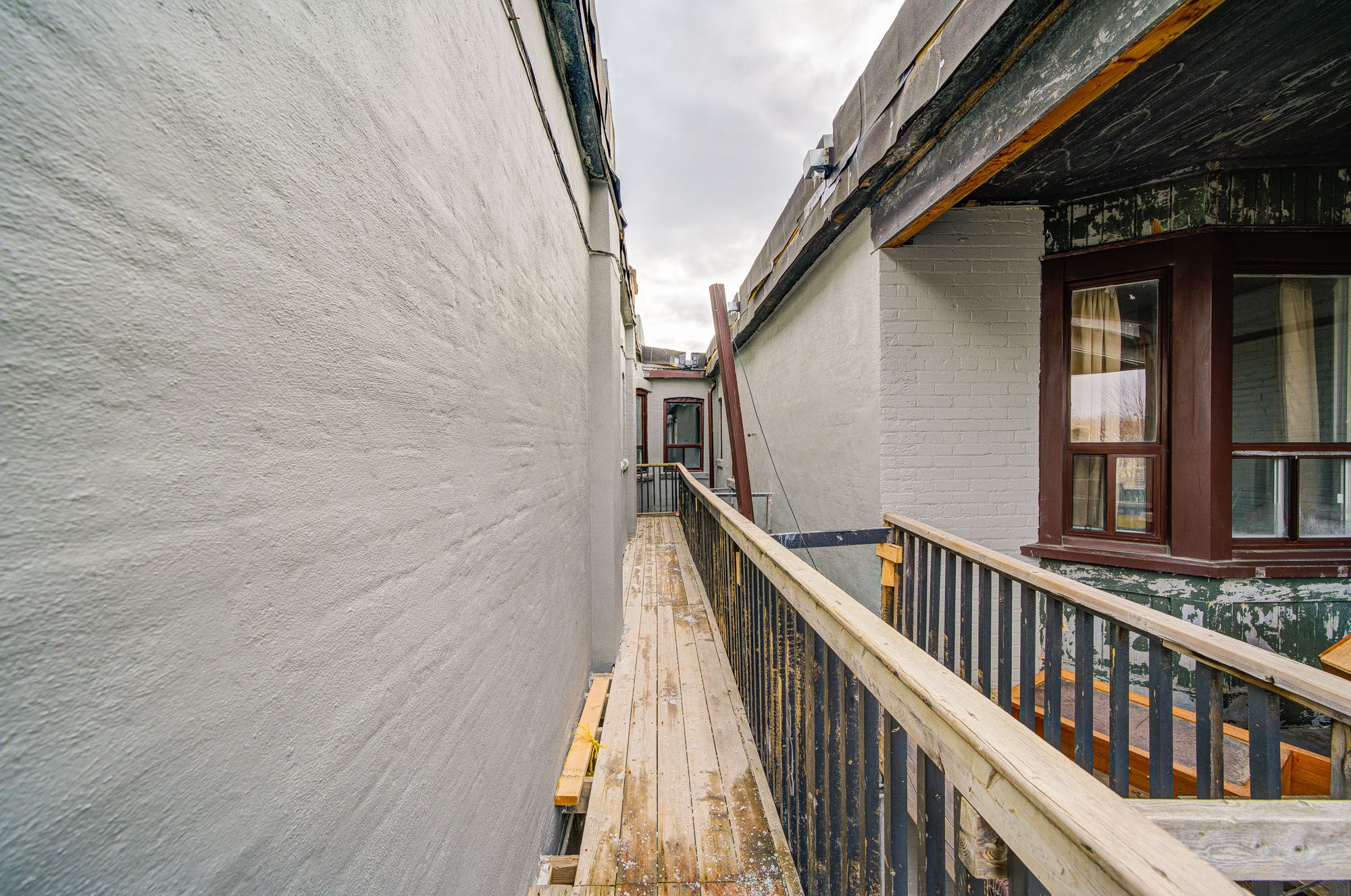 1074 St Clair Avenue W 2