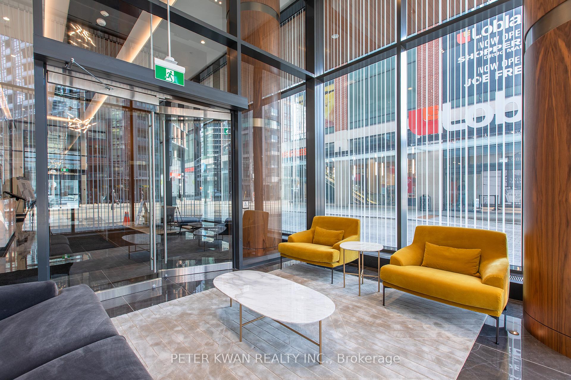 2 Bedrooms Condo at 19 Bathurst, Toronto For sale