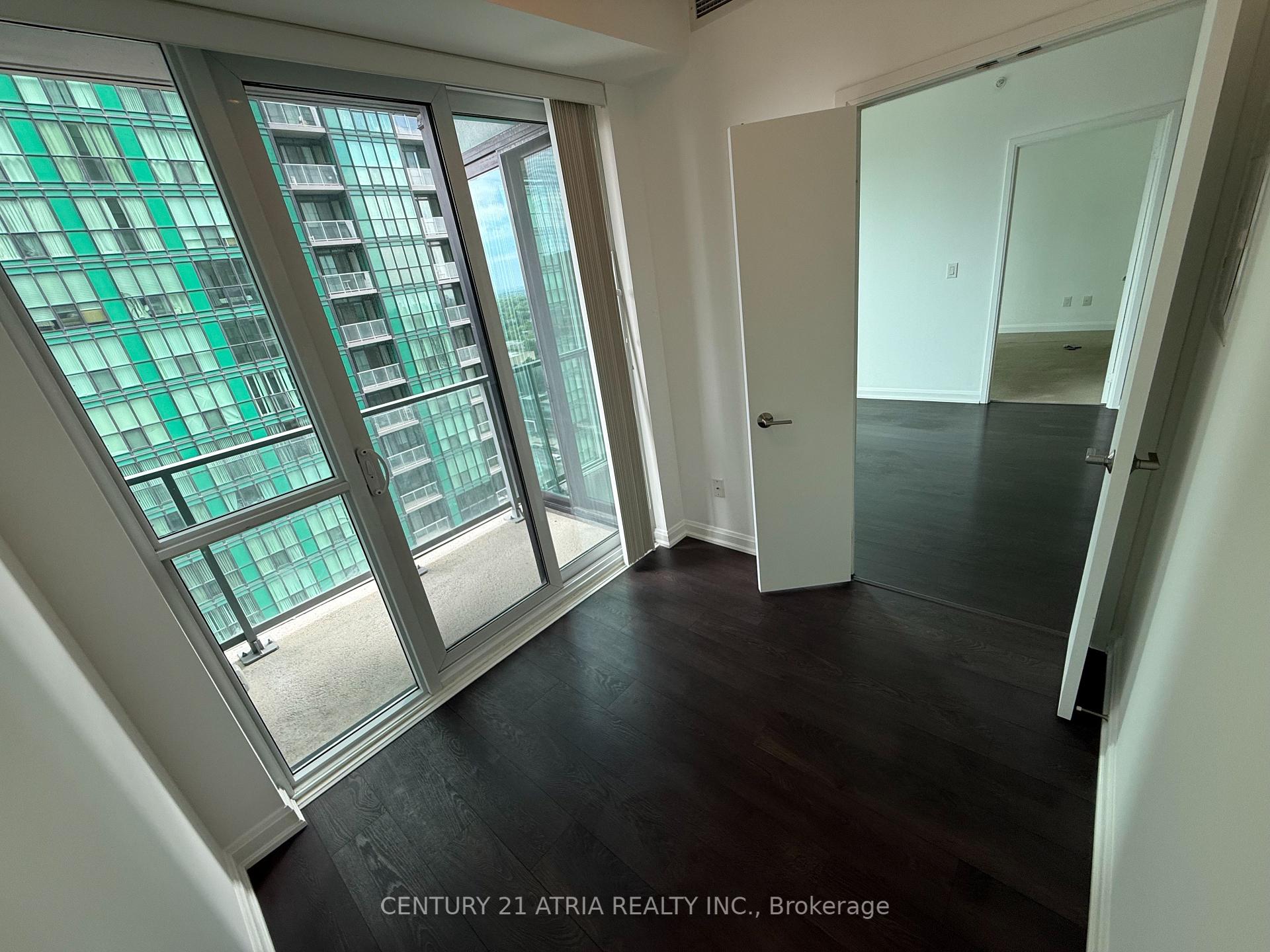 2 Bedrooms Condo at 11 Bogert, Toronto For sale