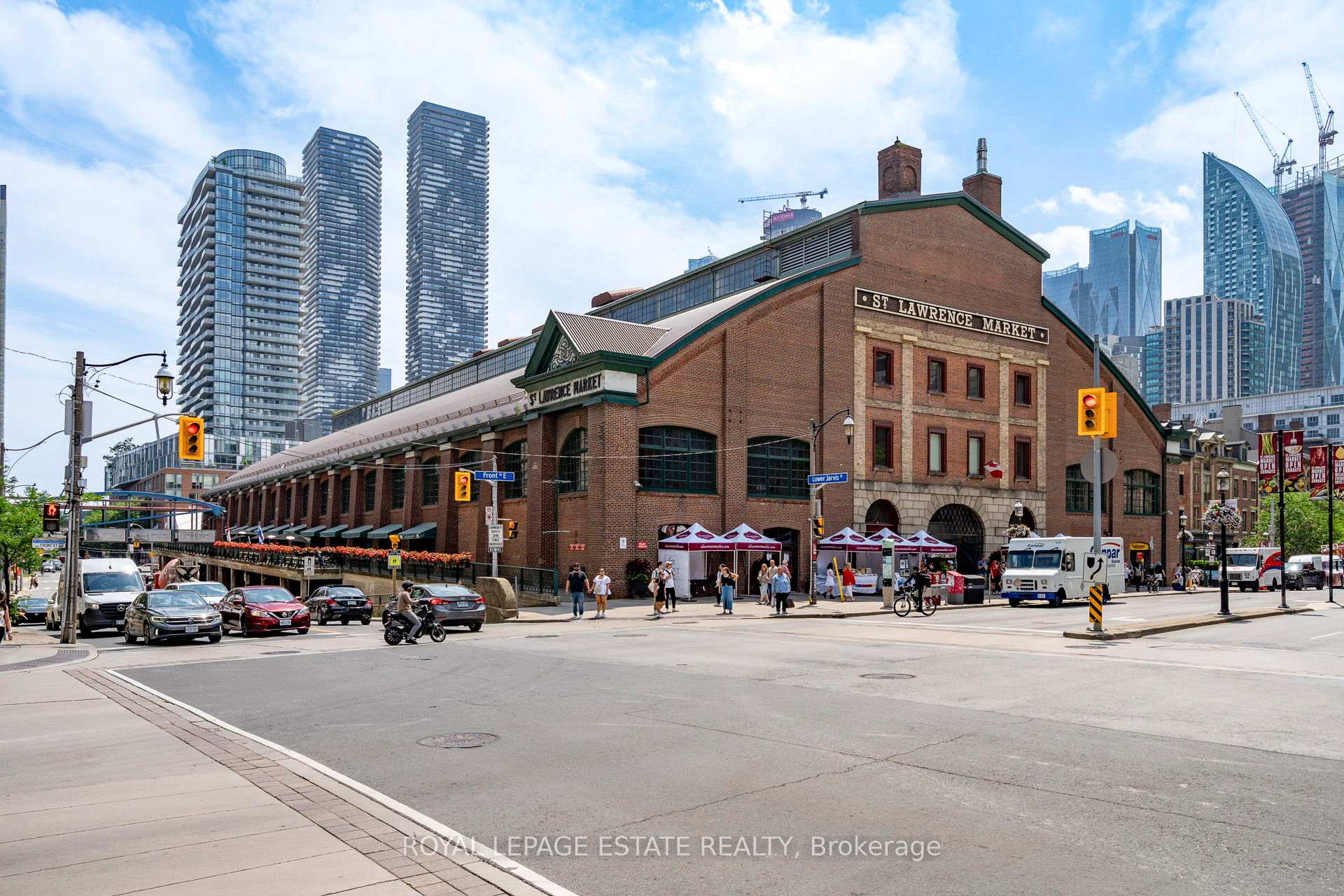 2 Bedrooms Condo at 168 King, Toronto For sale