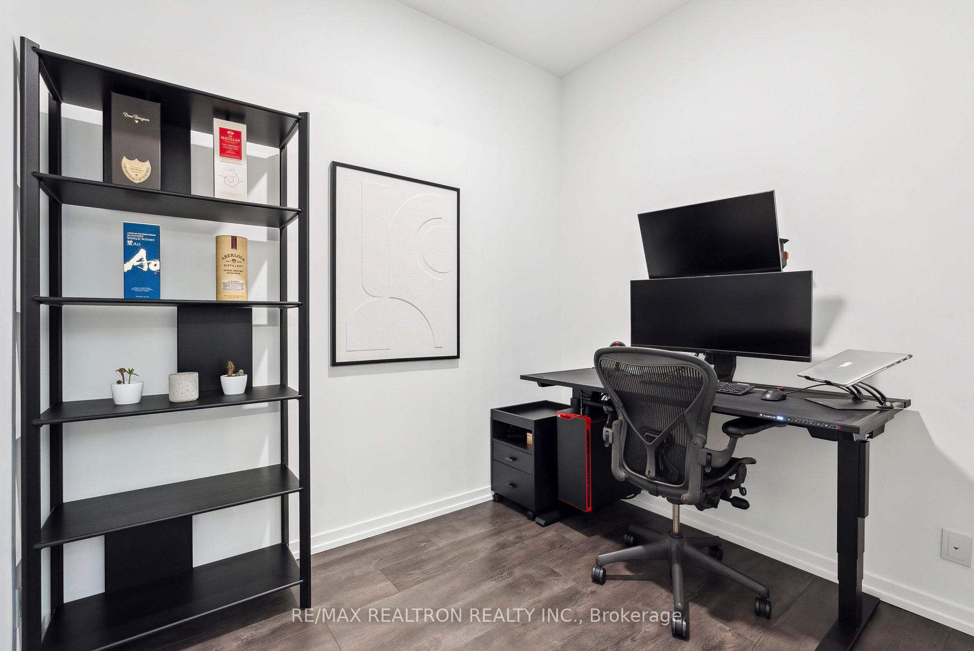 2 Bedrooms Condo at 7890 Jane, Vaughan For sale
