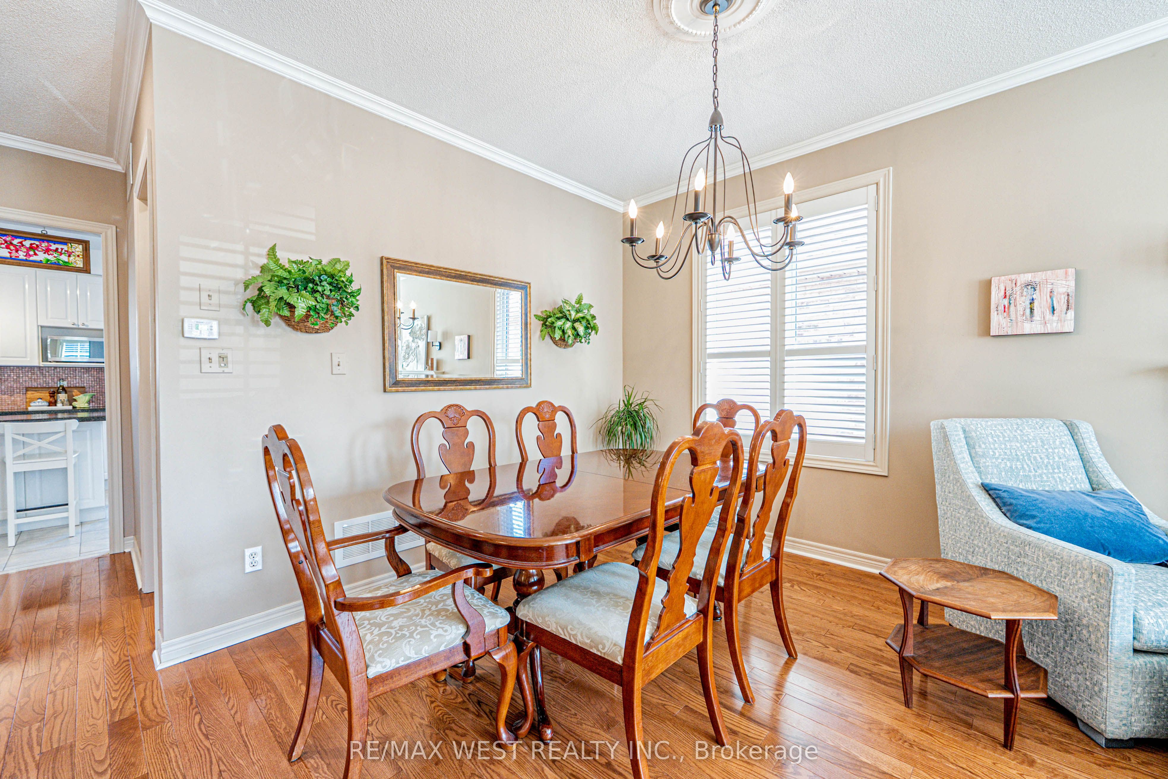 2223 Lapsley Crescent, Oakville, ON L6M 4V1