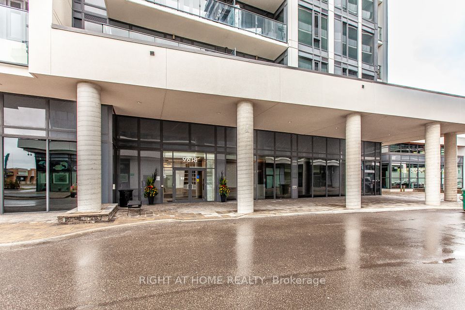 #915 - 9618 Yonge Street, Richmond Hill, ON L4C 0X5