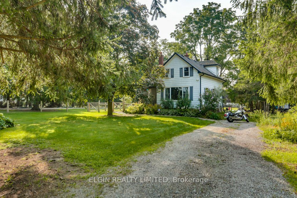 38949 Talbot Line, Southwold, ON N5P 3T2