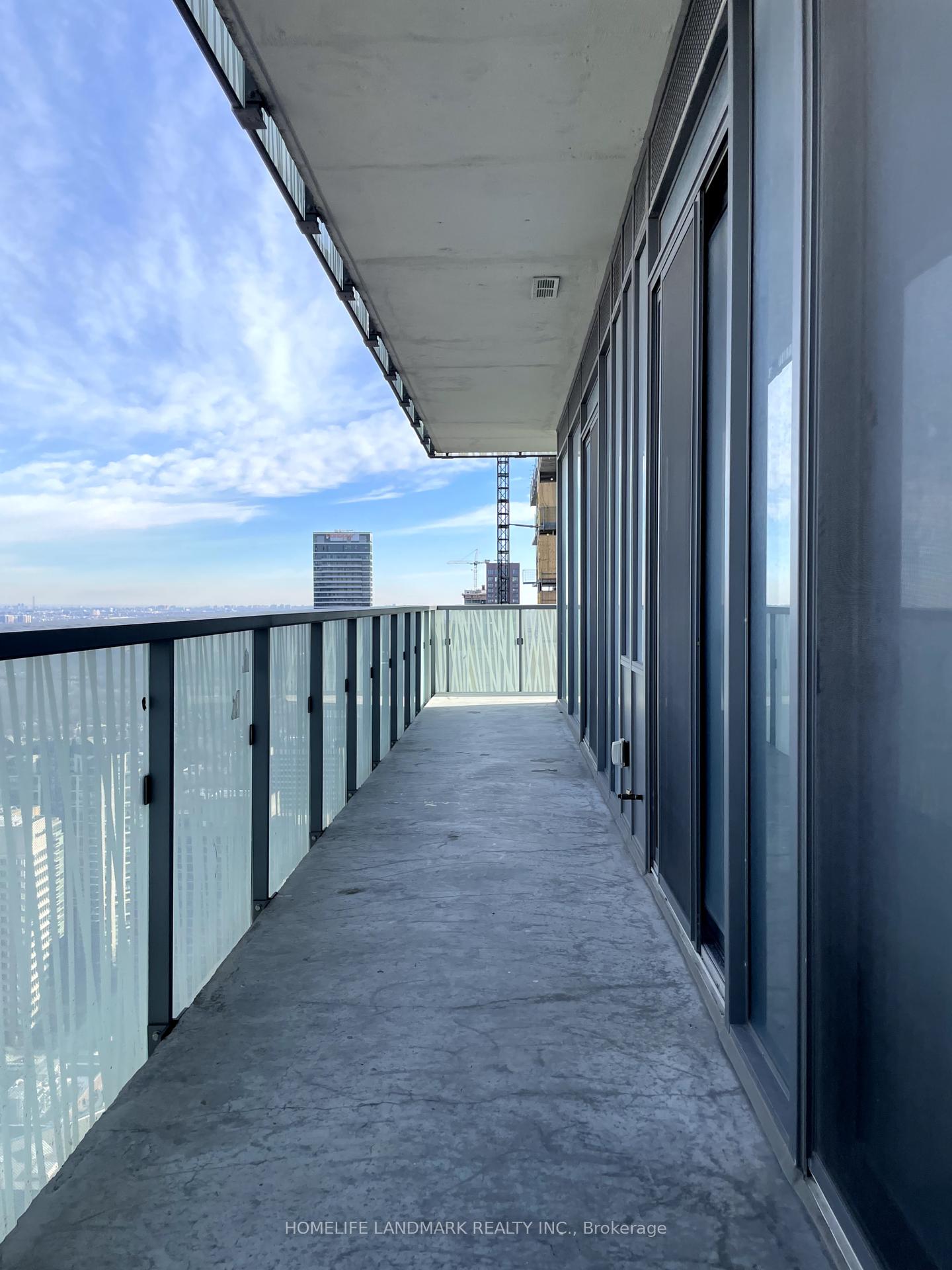 3 Bedrooms Condo at 50 Charles, Toronto For sale