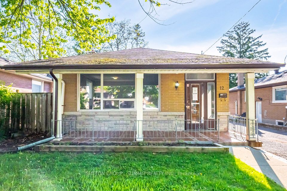 12 Dashwood Crescent, Toronto, ON M9V 2N8