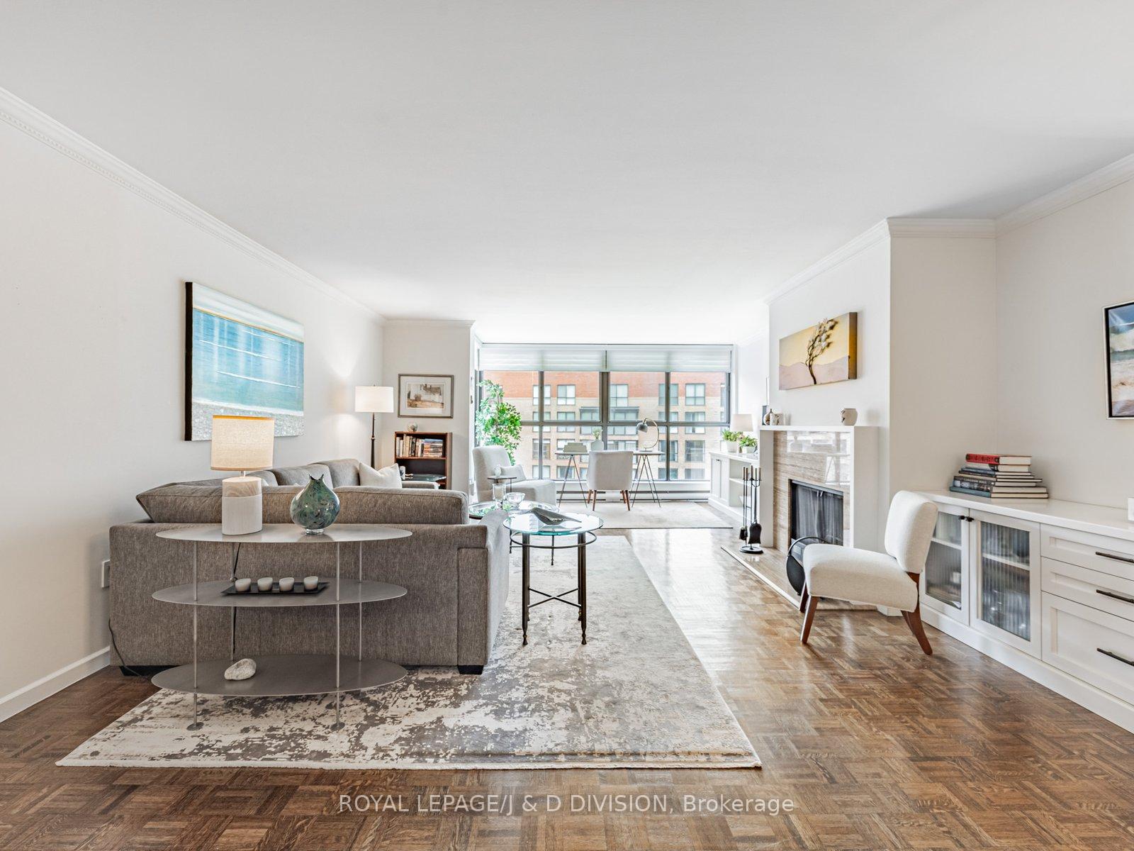 2 Bedrooms Condo at 80 Front,  Toronto For sale
