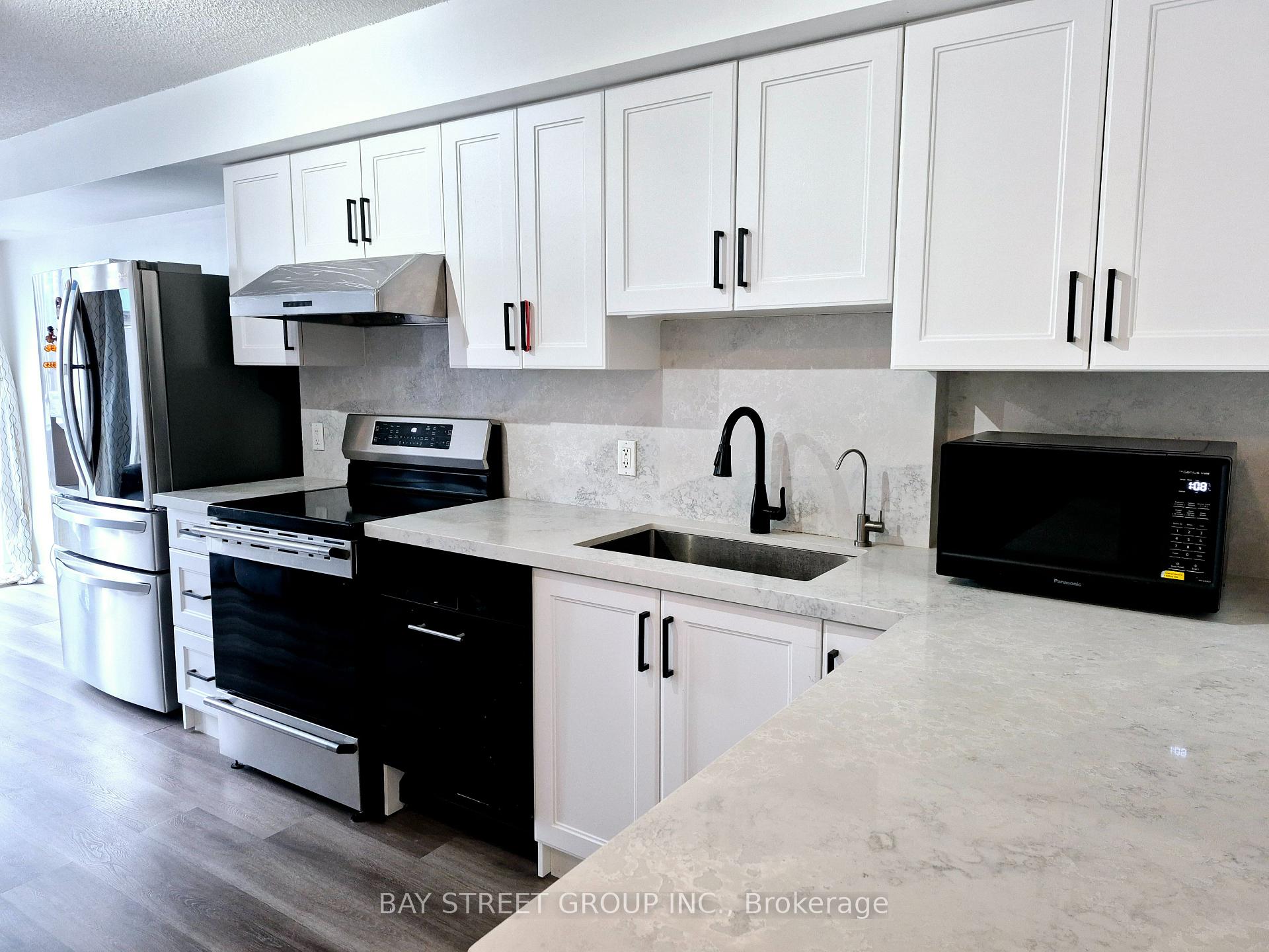 2 Bedrooms Condo at 21 Nelson, Toronto For sale