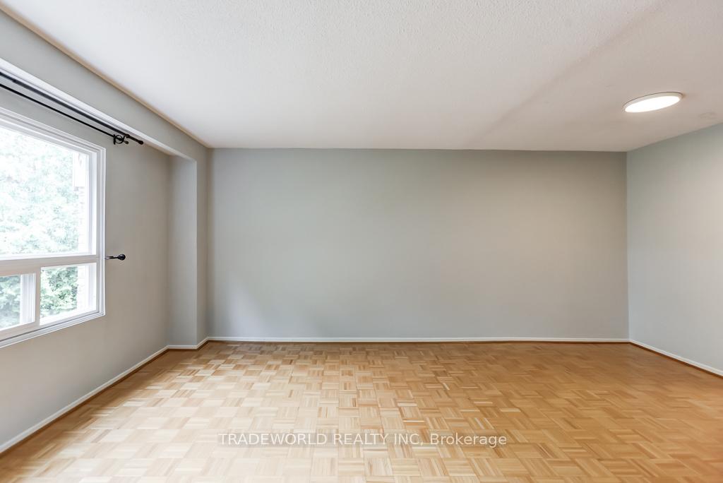 3 Bedrooms Condo at 50 Brookmill, Toronto For sale