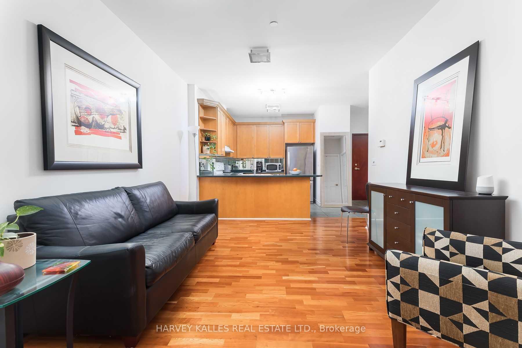 980 Yonge Street 214