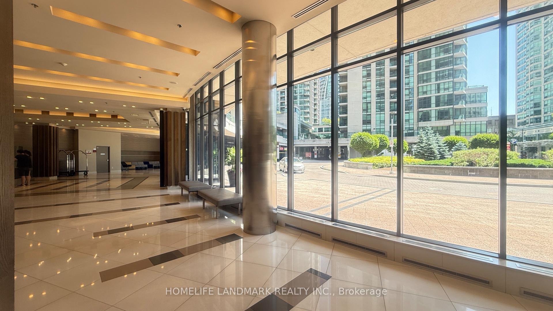 #2105 - 18 Harbour Street, Toronto Unit: 2105