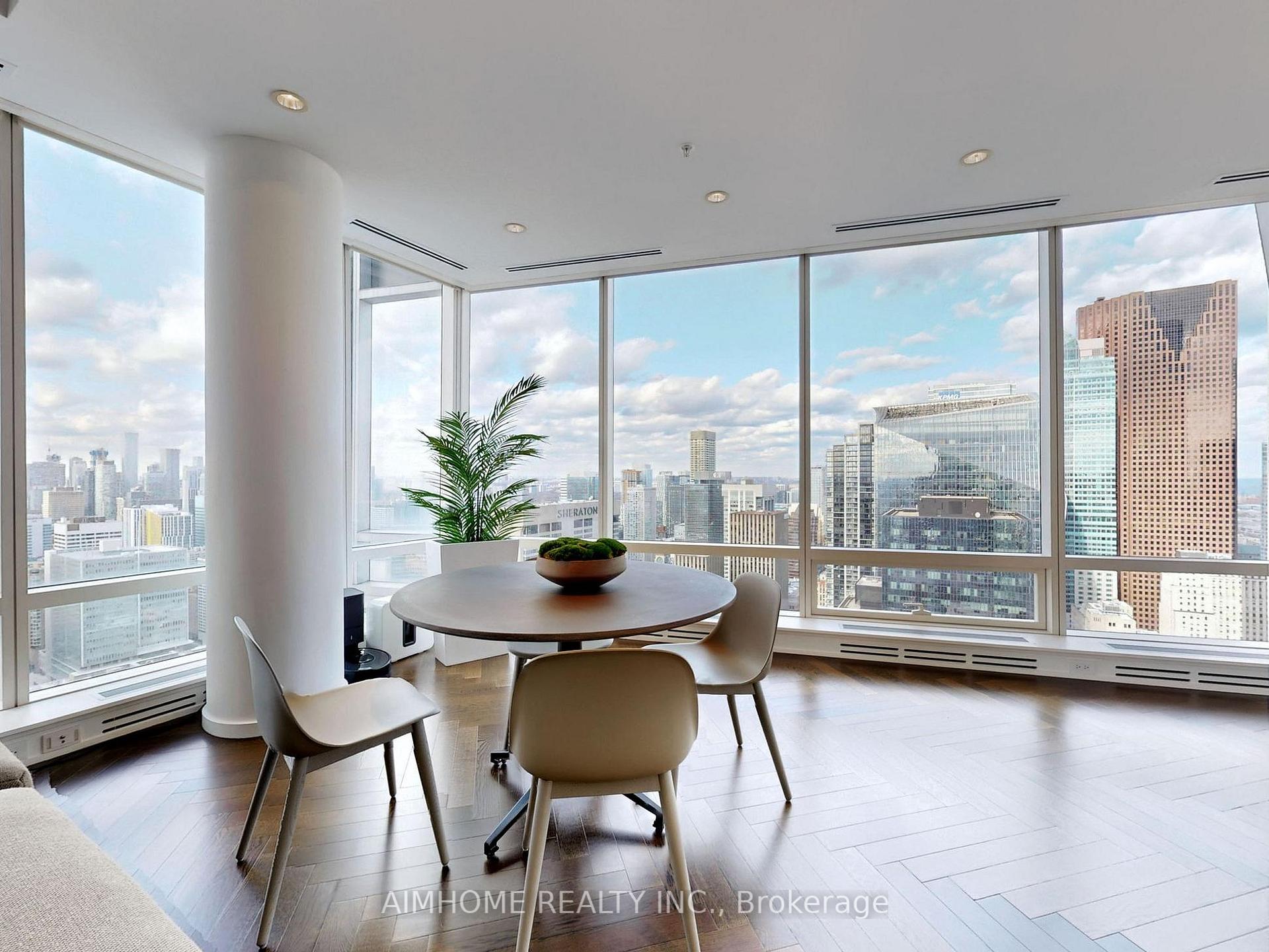 3 Bedrooms Condo at 180 University, Toronto For sale