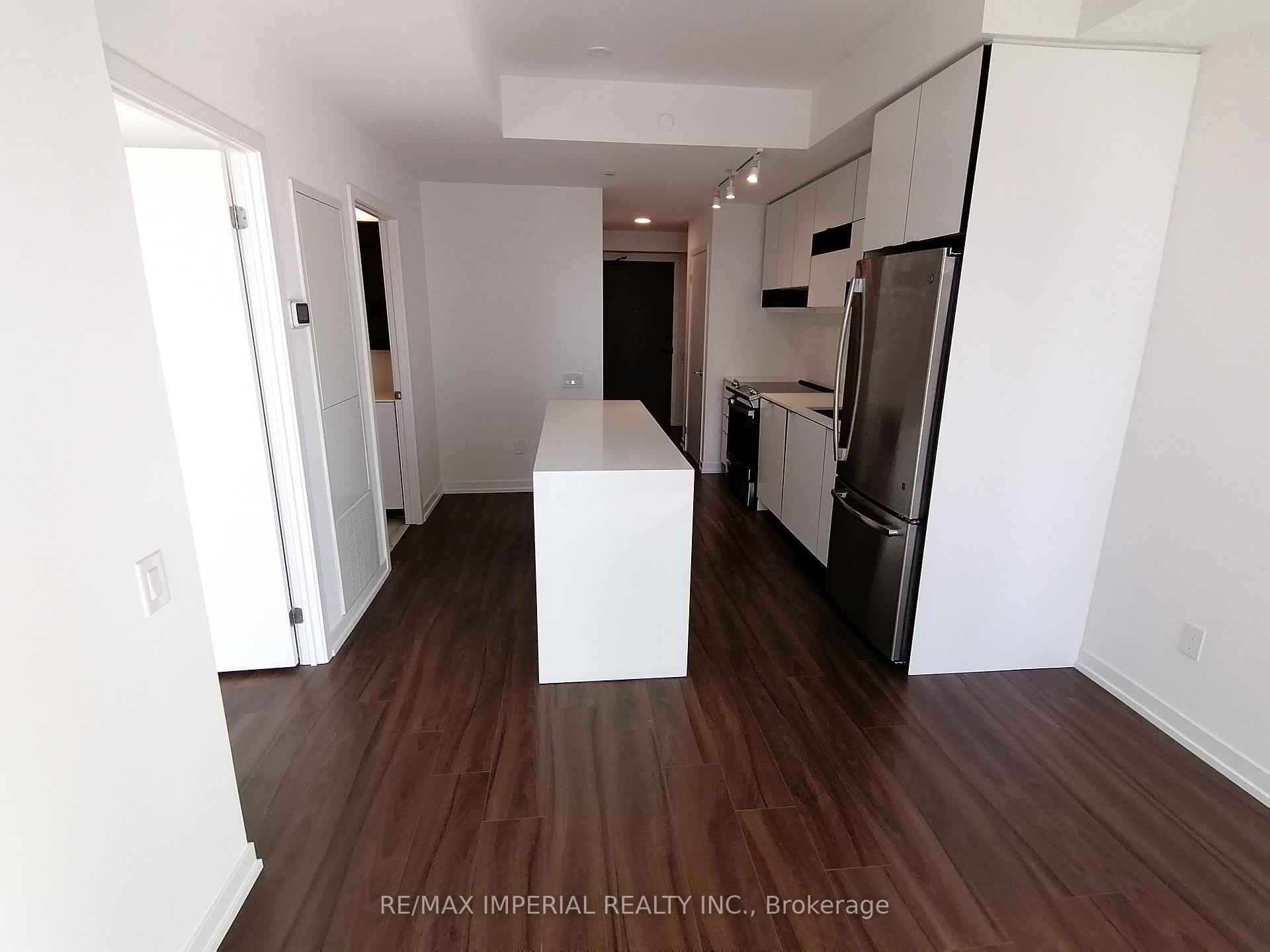 1 Bedroom Condo at 4065 Confederation,  Mississauga For sale