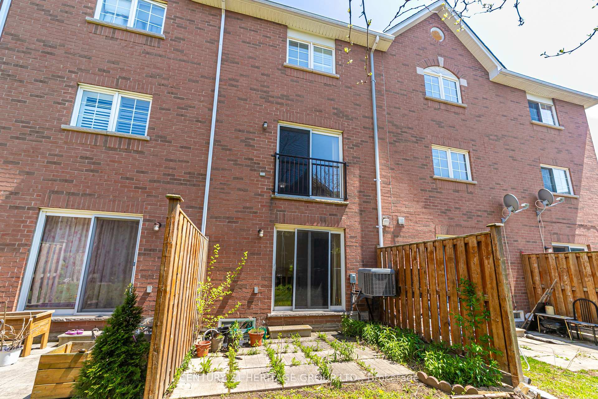 4 Bedrooms Condo at 2780 Eglinton, Toronto For sale