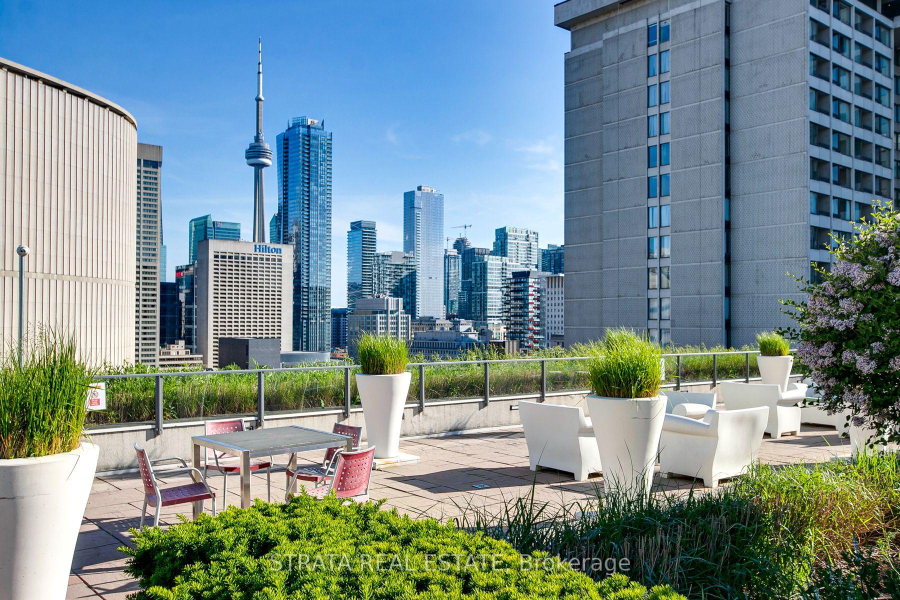1 Bedroom Condo at 111 Elizabeth, Toronto For sale