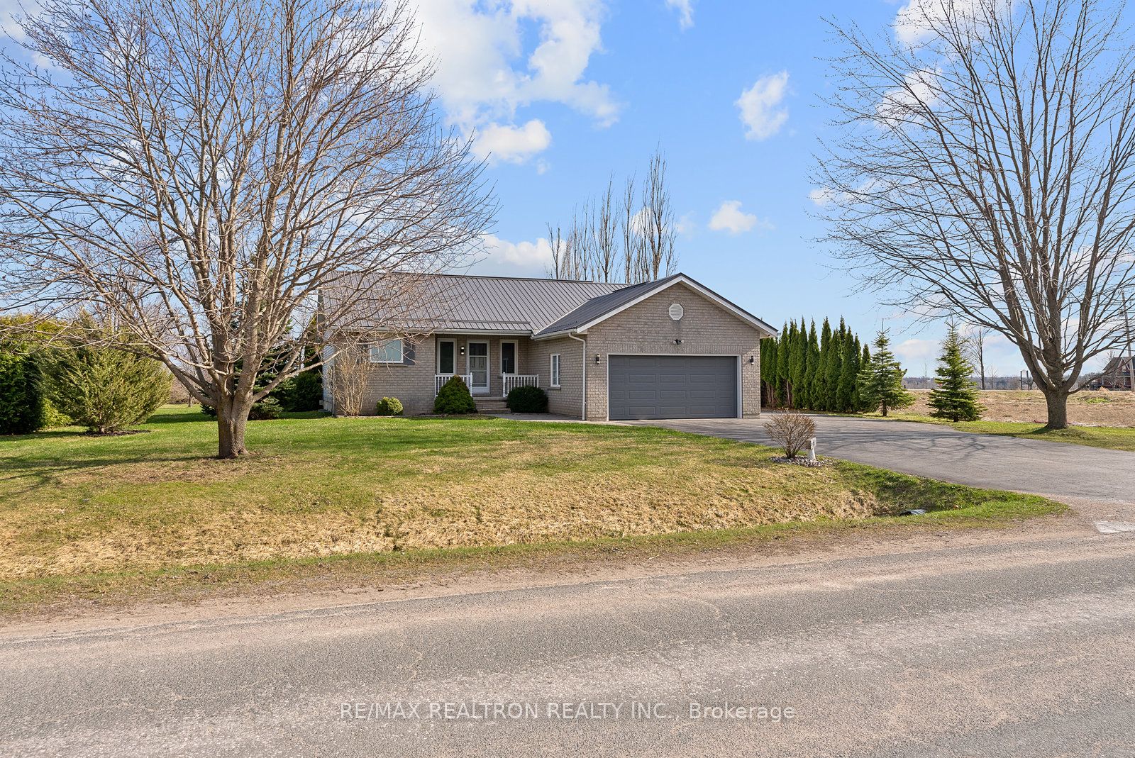 6 Hallett Crescent