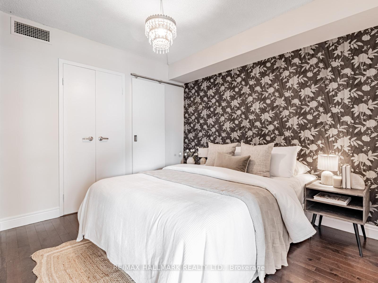 1 Bedroom Condo at 75 Dalhousie, Toronto For sale