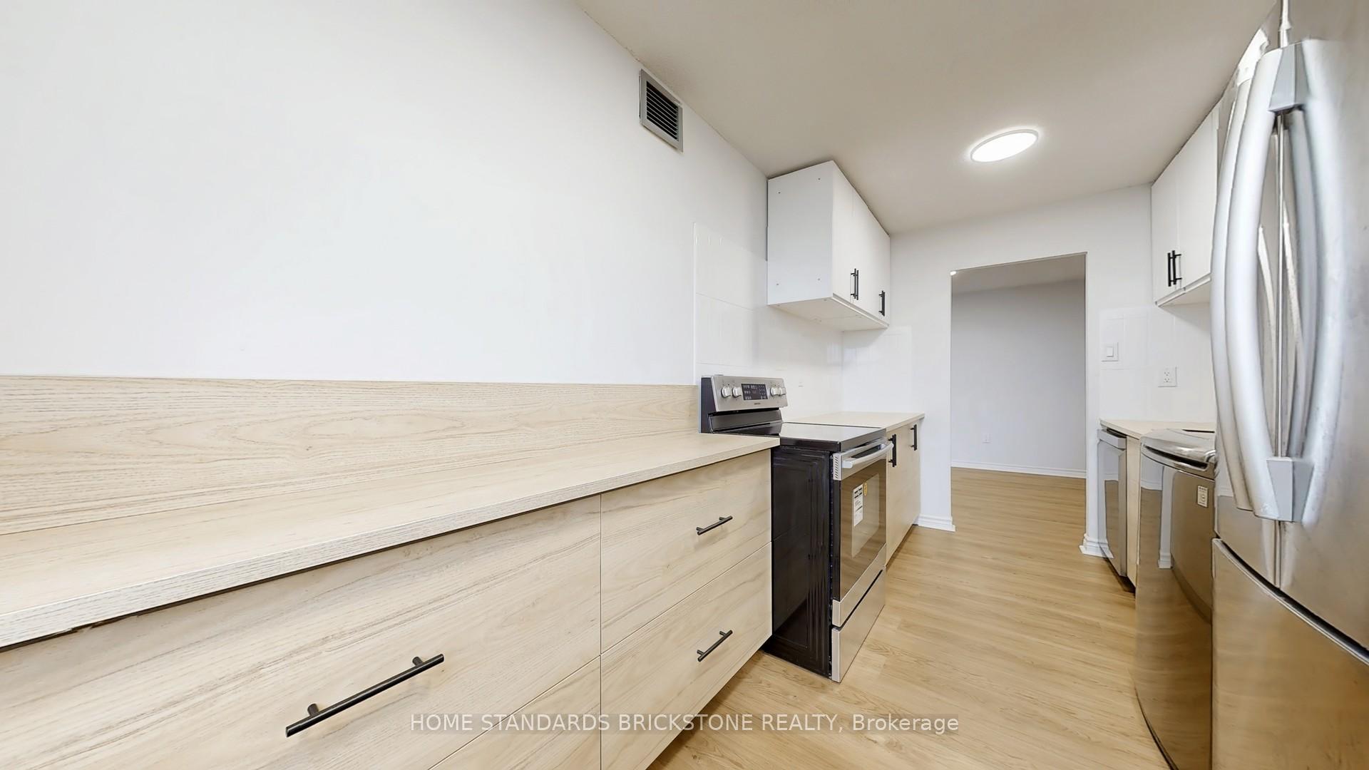 3 Bedrooms Condo at 205 Hilda, Toronto For sale