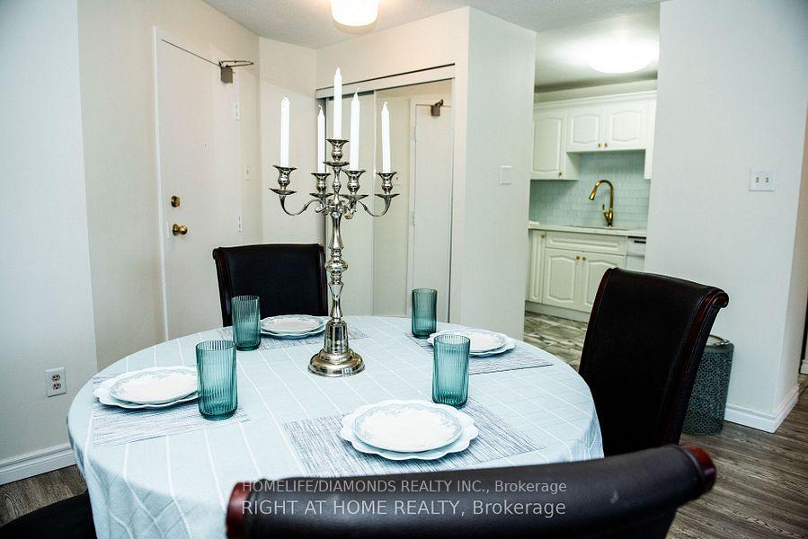 2 Bedrooms Condo at 4205 SHIPP,  Mississauga For sale