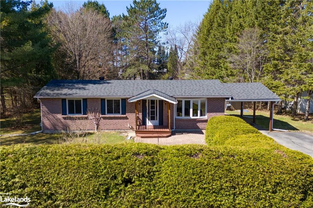 407 RAVENSGLEN Crescent Huntsville Ontario P1H 1L7