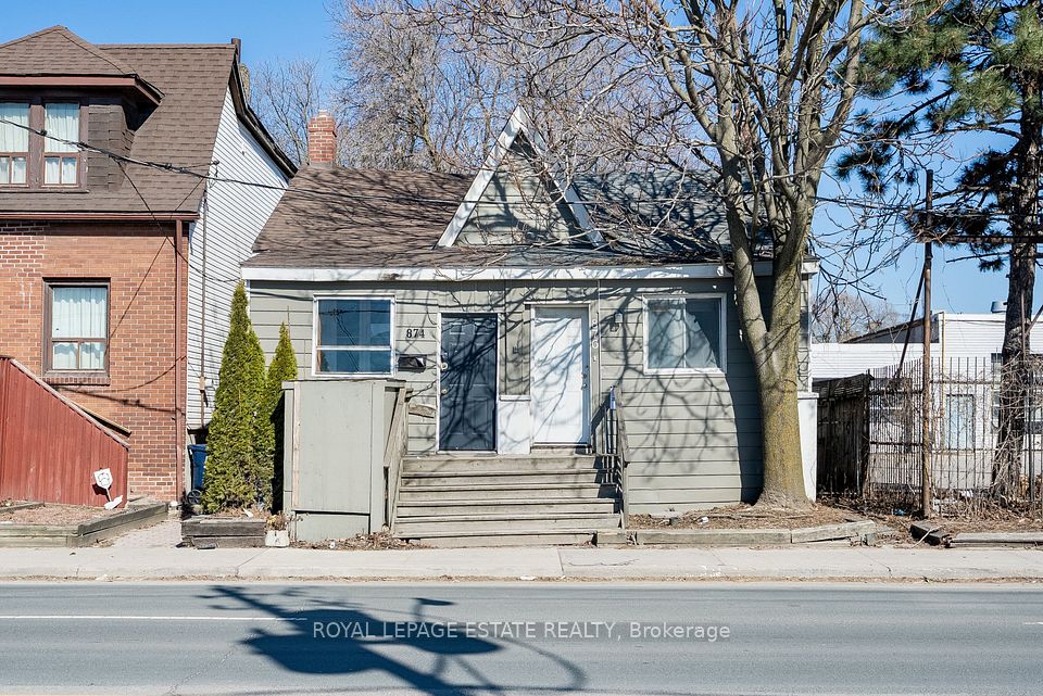 876 Eastern Avenue, Toronto, ON M4L 1A3