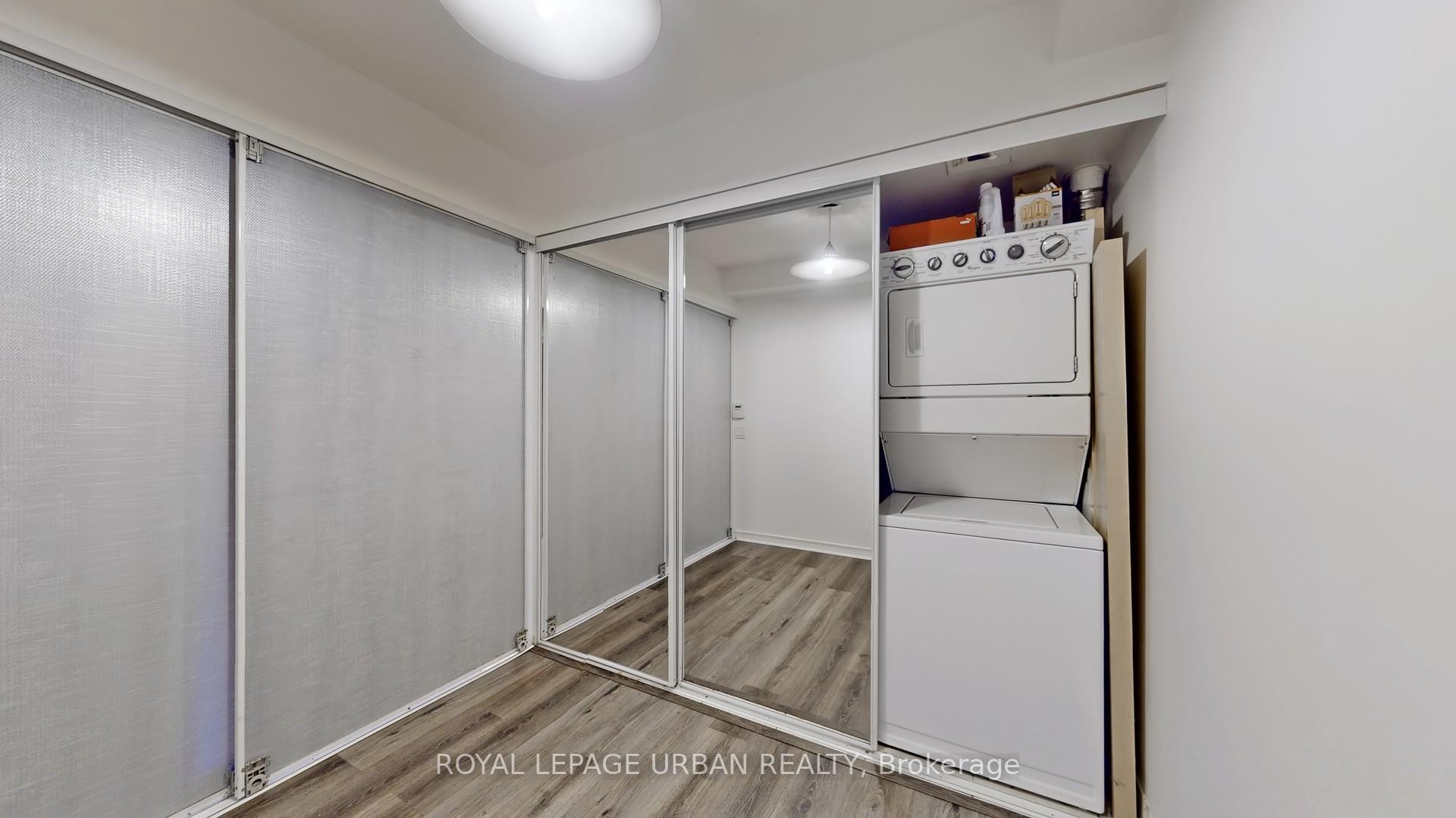 2 Bedrooms Condo at 60 Heintzman, Toronto For sale