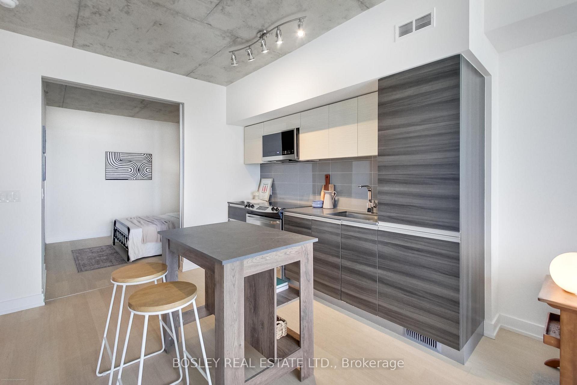 3 Bedrooms Condo at 20 Minowan Miikan, Toronto For sale