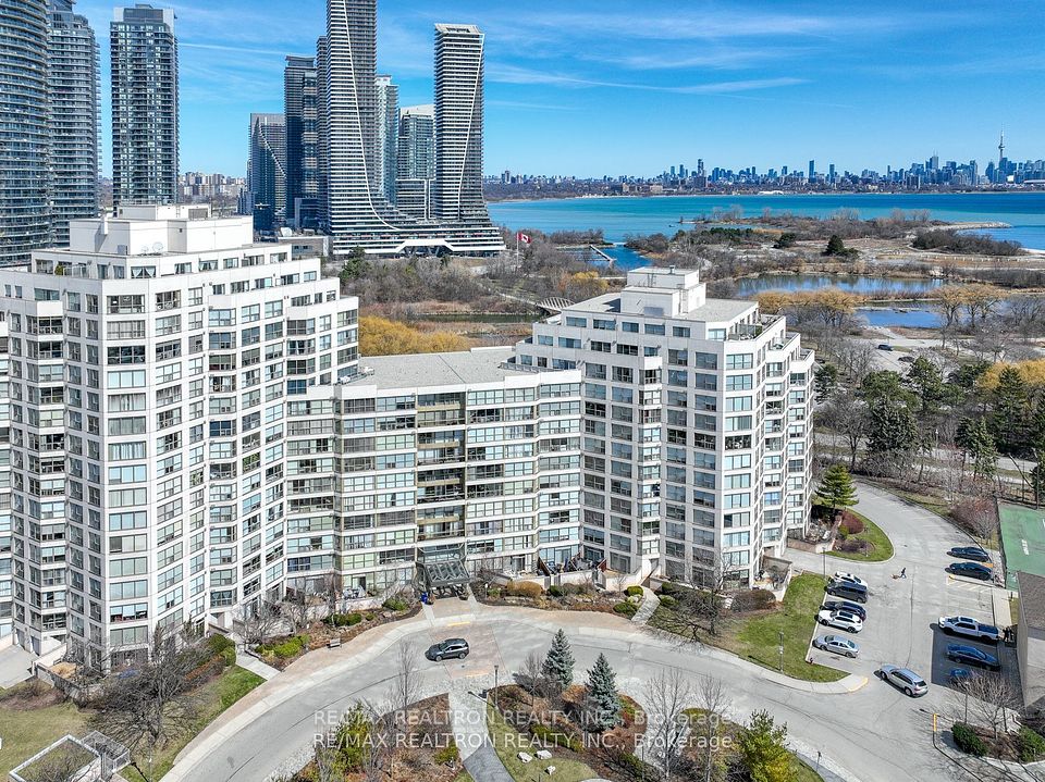 2261 Lake Shore