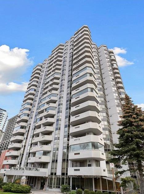2 Bedrooms Condo at 67 Caroline,  Hamilton For sale