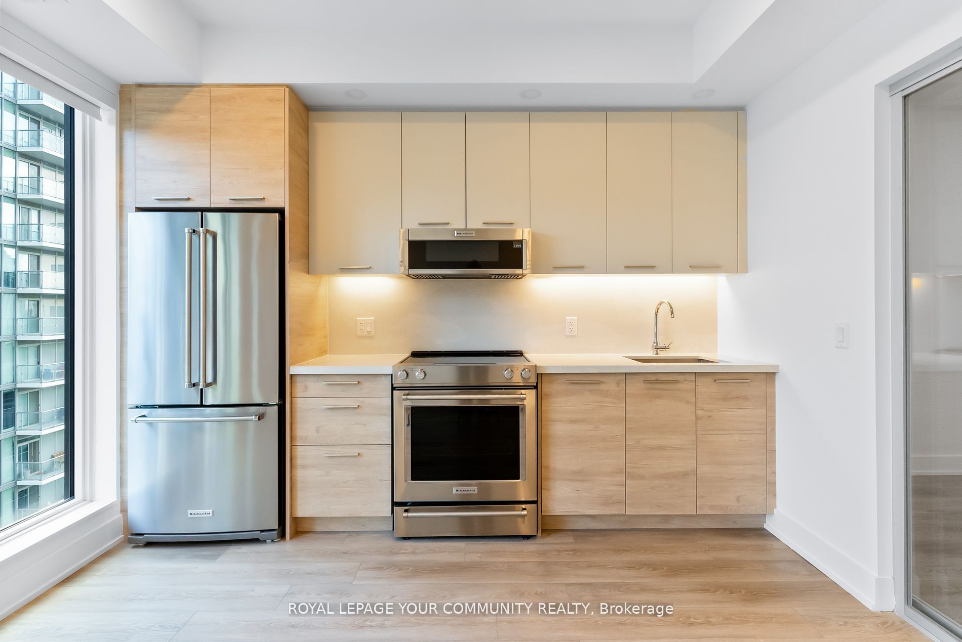 200 Redpath Avenue, #3306