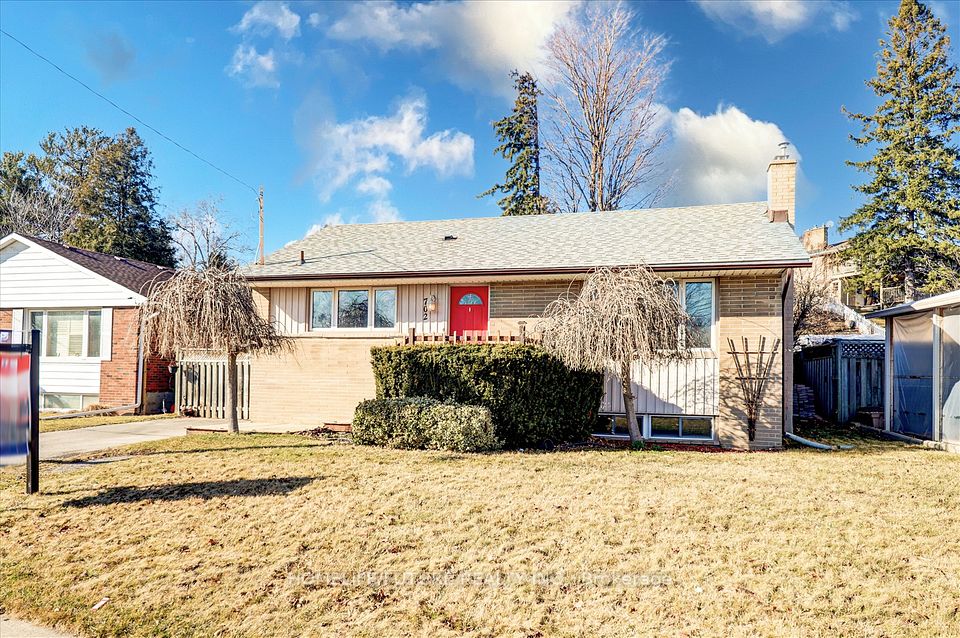 702 Emerson
