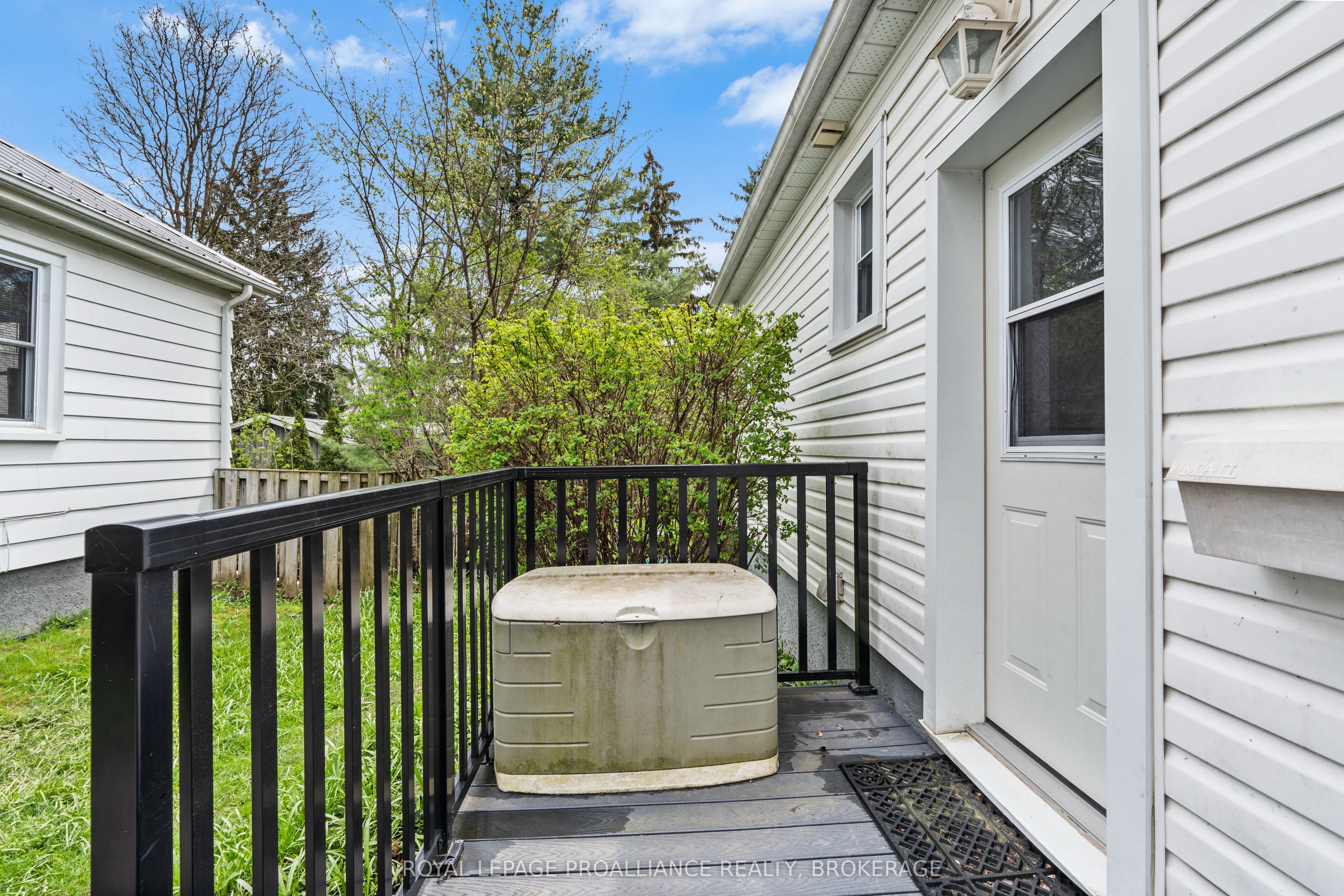 172 Carruthers Avenue