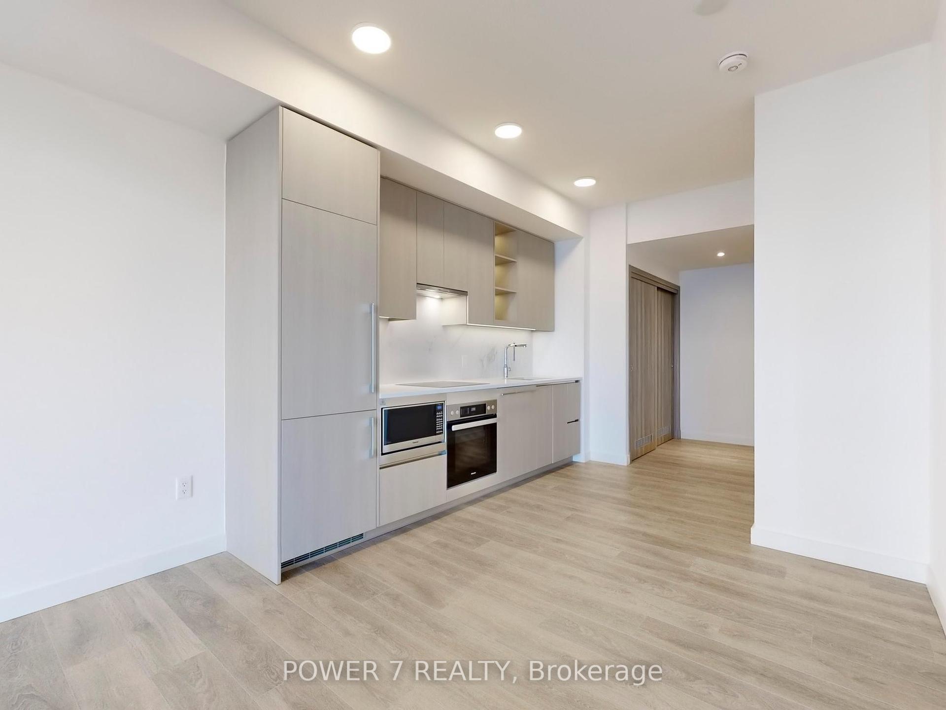 1 Bedroom Condo at 27 McMahon,  Toronto For sale