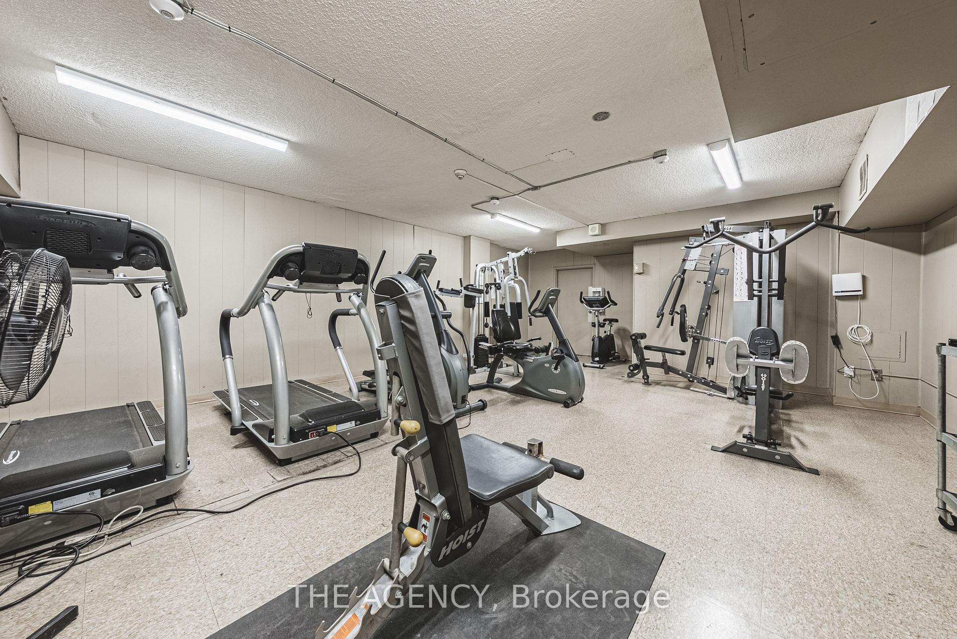 1 Bedroom Condo at 975 Warwick, Burlington For sale