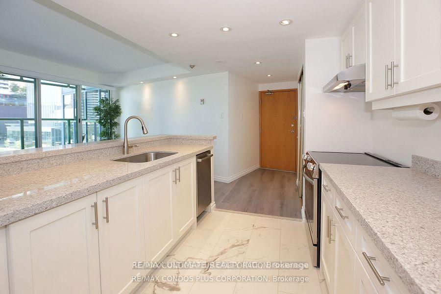 1 Bedroom Condo at 77 Harbour, Toronto For sale
