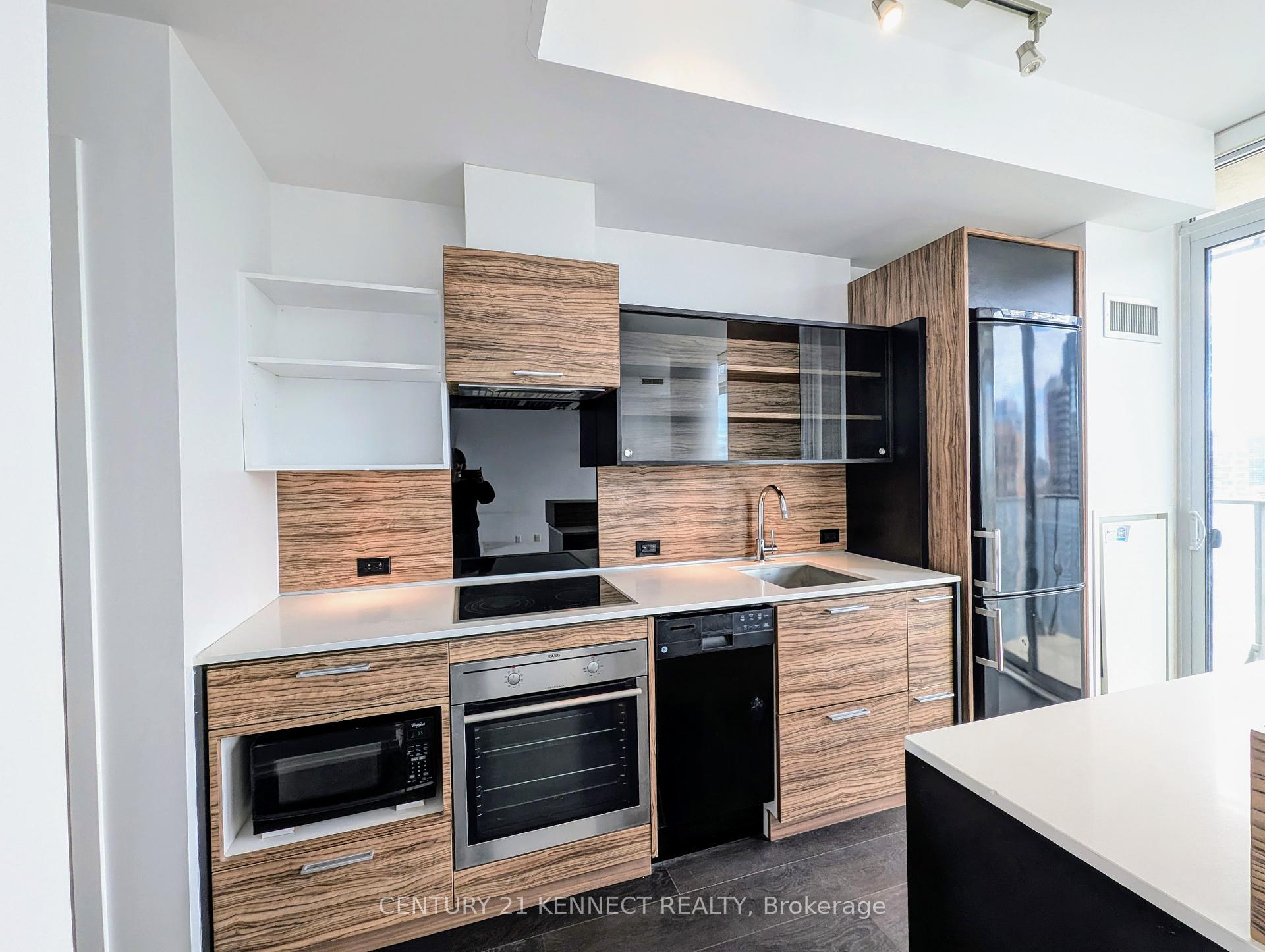 Condo at 75 St Nicholas, Toronto For sale