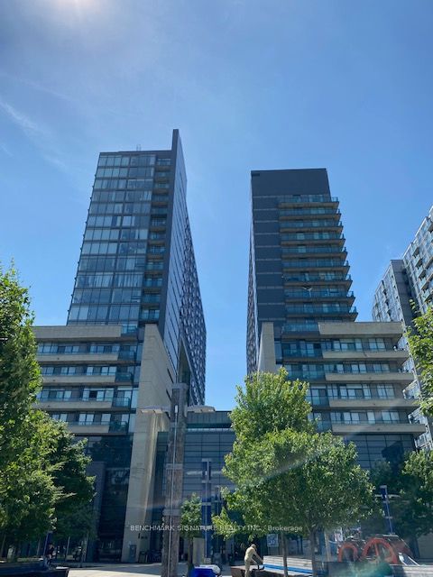 36 Lisgar